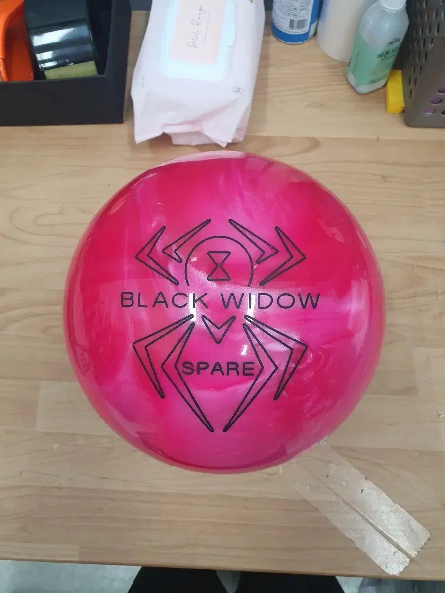 中古ボーリングボール 14p ブラックウィドウスペア