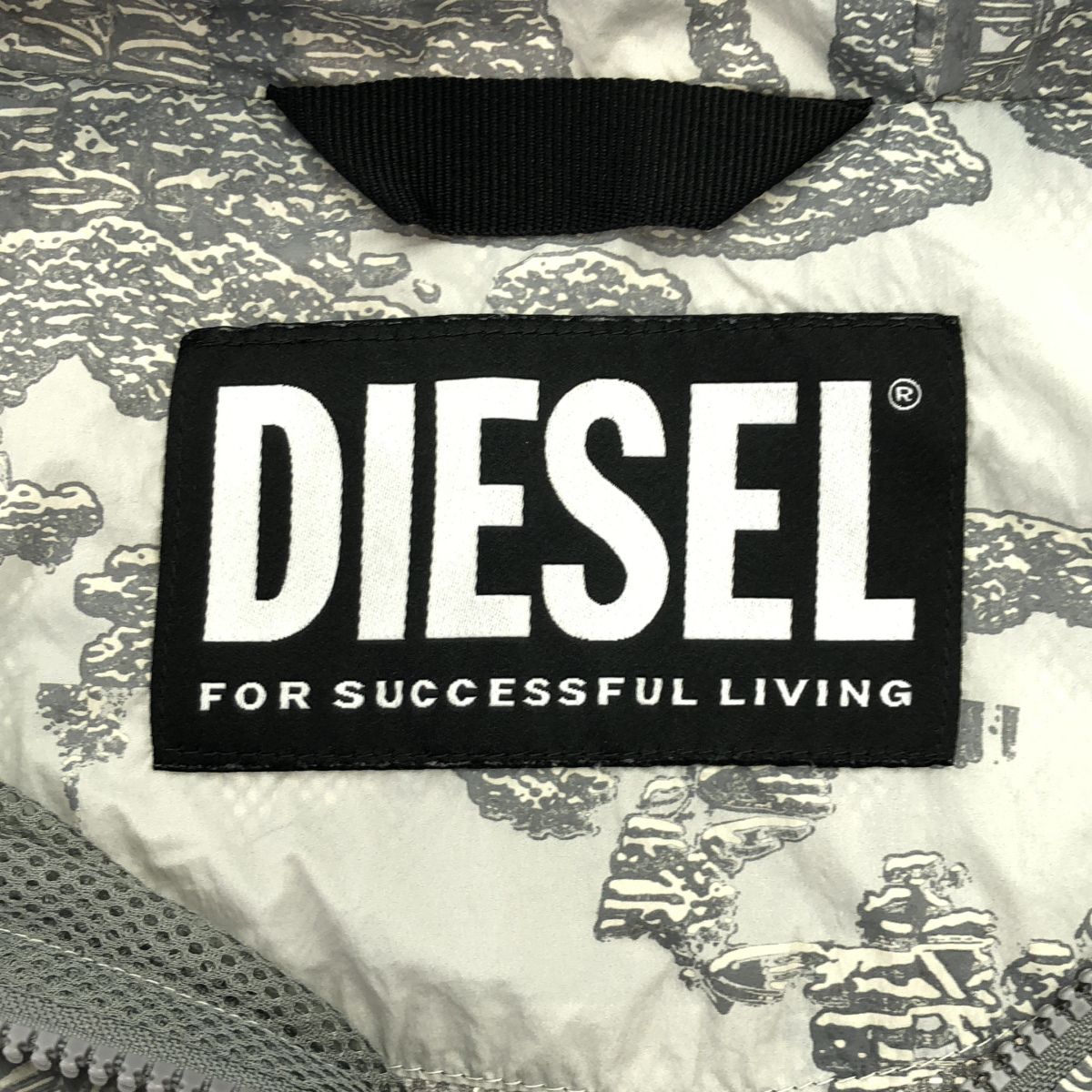 DIESEL ディーゼル ナイロンカモフラージュ パーカー J-WARRETT-CMF-A グレー 46 DIESEL ディーゼル ナイロンカモフラージュ パーカー J-WARRETT-CMF-A