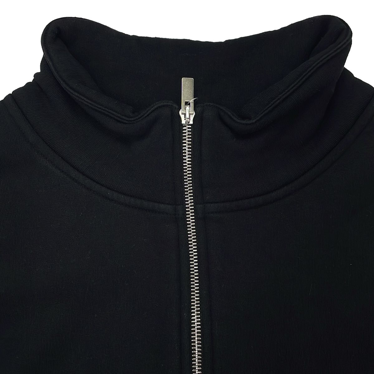 JACQUEMUS ジャックムス ハーフジップスウェットトレーナー ブラック