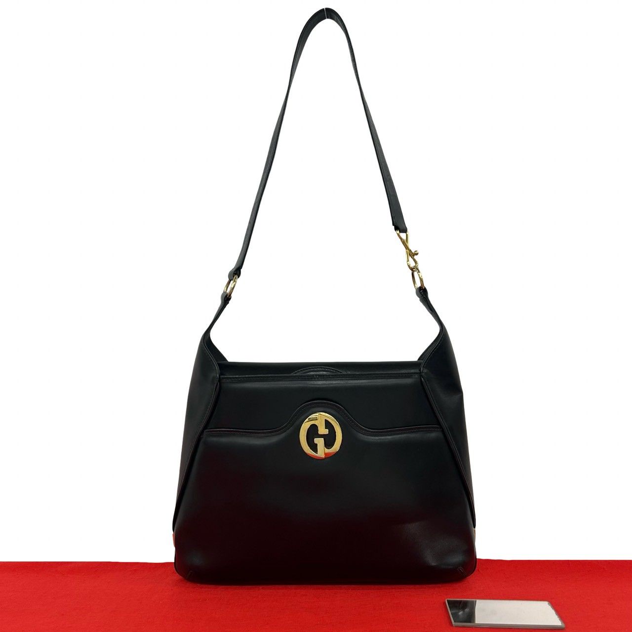 レザー Gロゴ ブラック　GUCCI 極 美品 希少品 GUCCI グッチ オールドグッチ G ロゴ 金具 レザー 本革