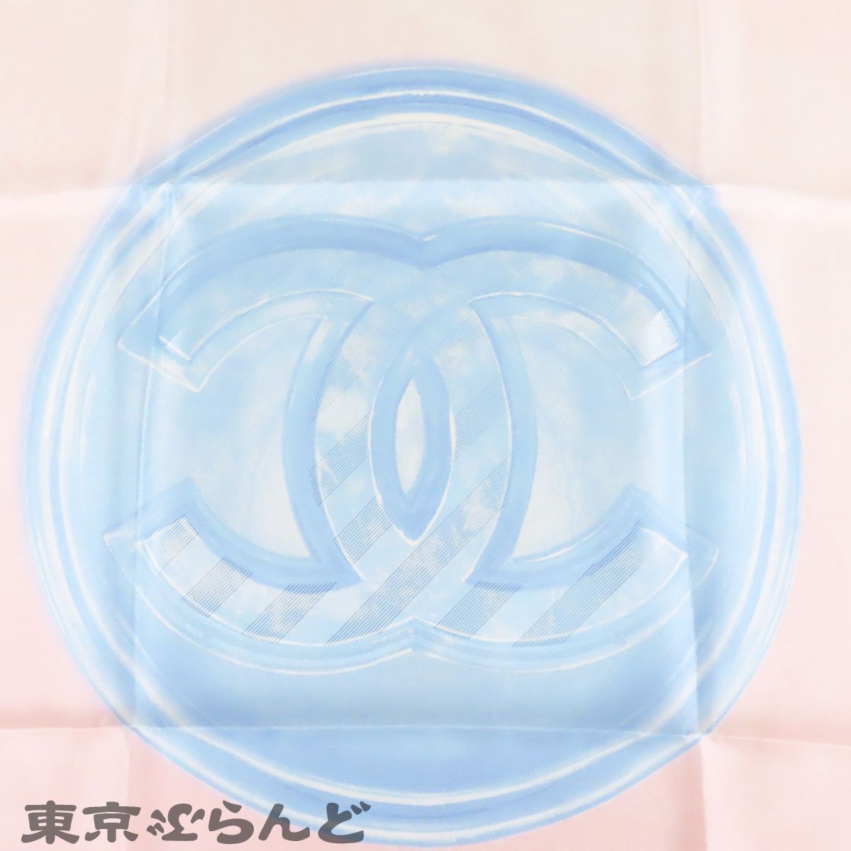 鏡　CHANEL 水色 プリント スカーフ シャネル CHANEL ココプリント スカーフ ライトブルーxべビーピンク