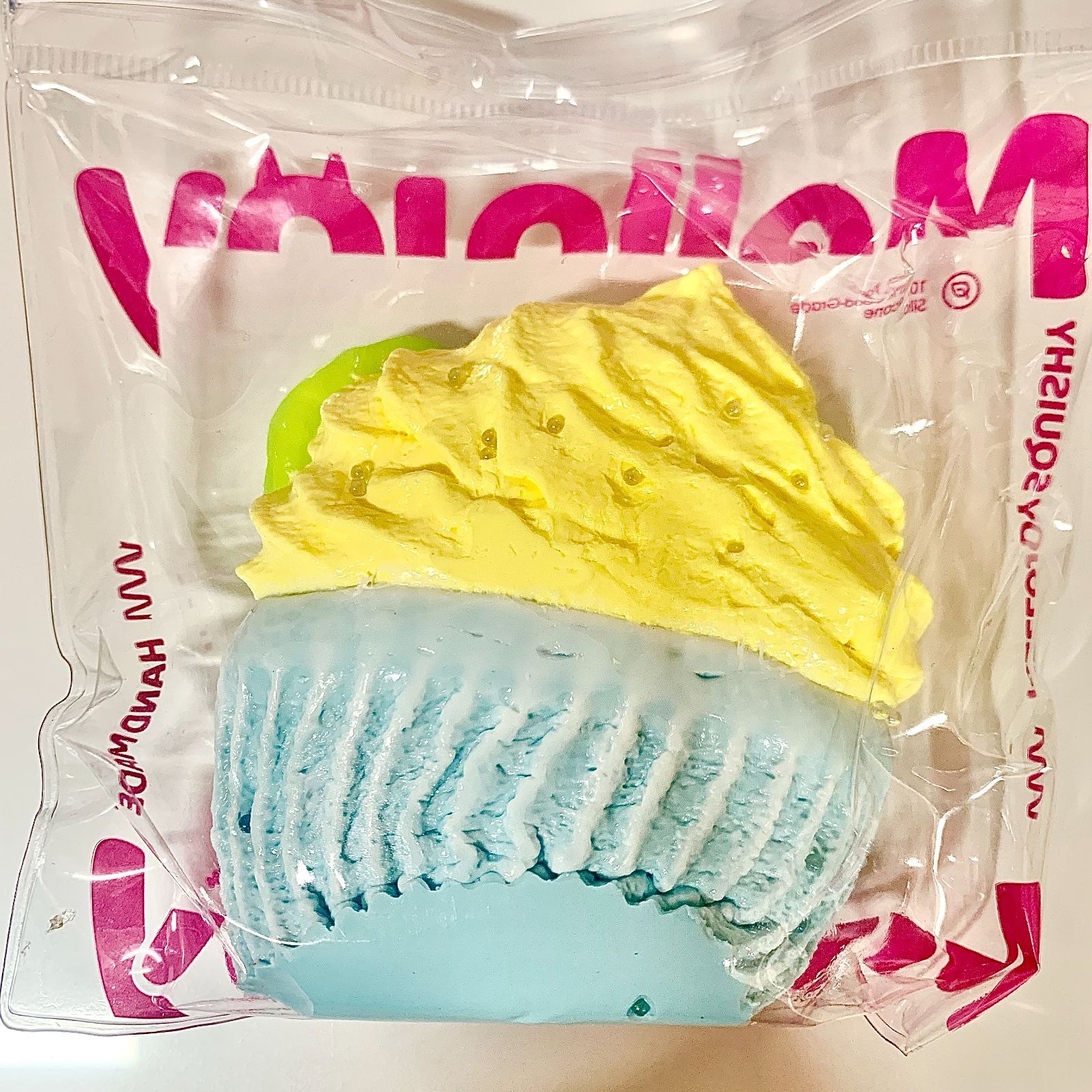 中古開封済み】Mellojoy メロジョイ スクイーズ カップケーキか