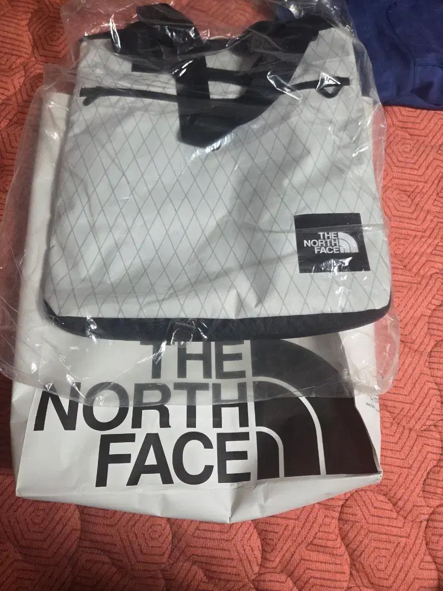 THE NORTH FACE ザノースフェイス ショッパーバッグ 白