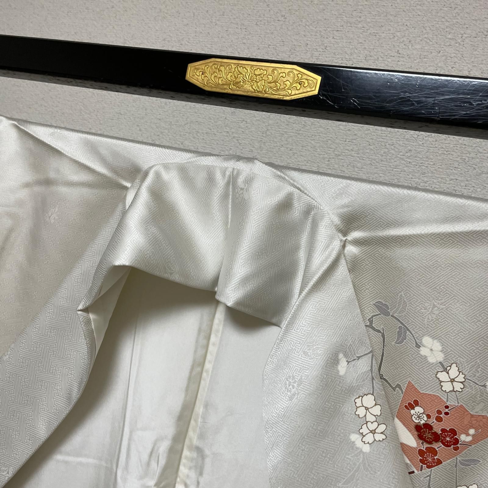 付下げ 扇に花模様 金駒刺繍 着物 正絹 X-5909 - メルカリ