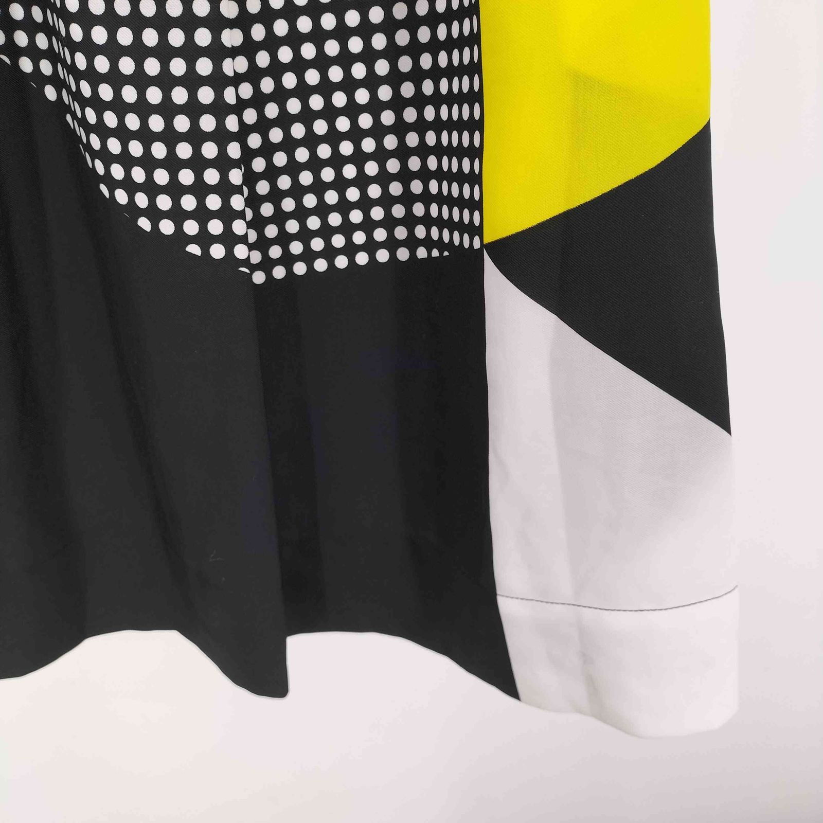 イッセイミヤケ ISSEY MIYAKE ドット パネル スイッチング タック