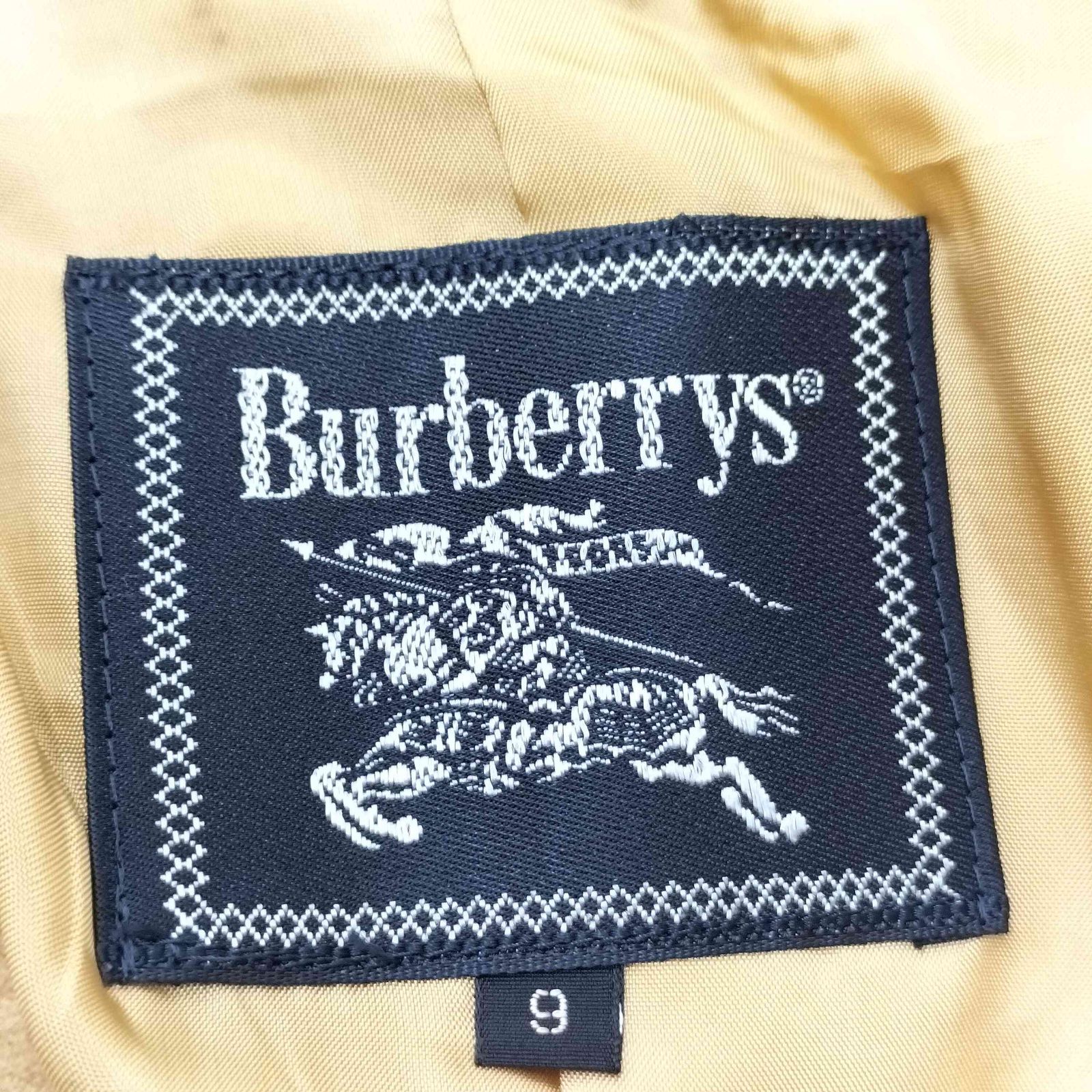 バーバリーズ BURBERRYS 金ボタン エンブレム刺繍 パイピング ウール