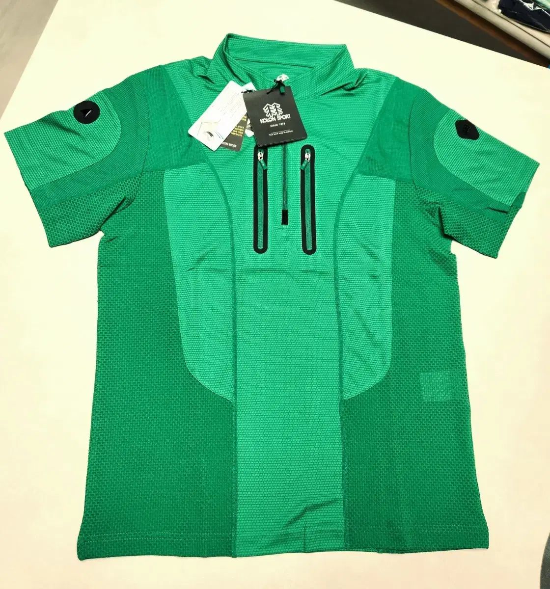 95 KOLONSPORT 機能性ハーフジップアップ 半袖 新品