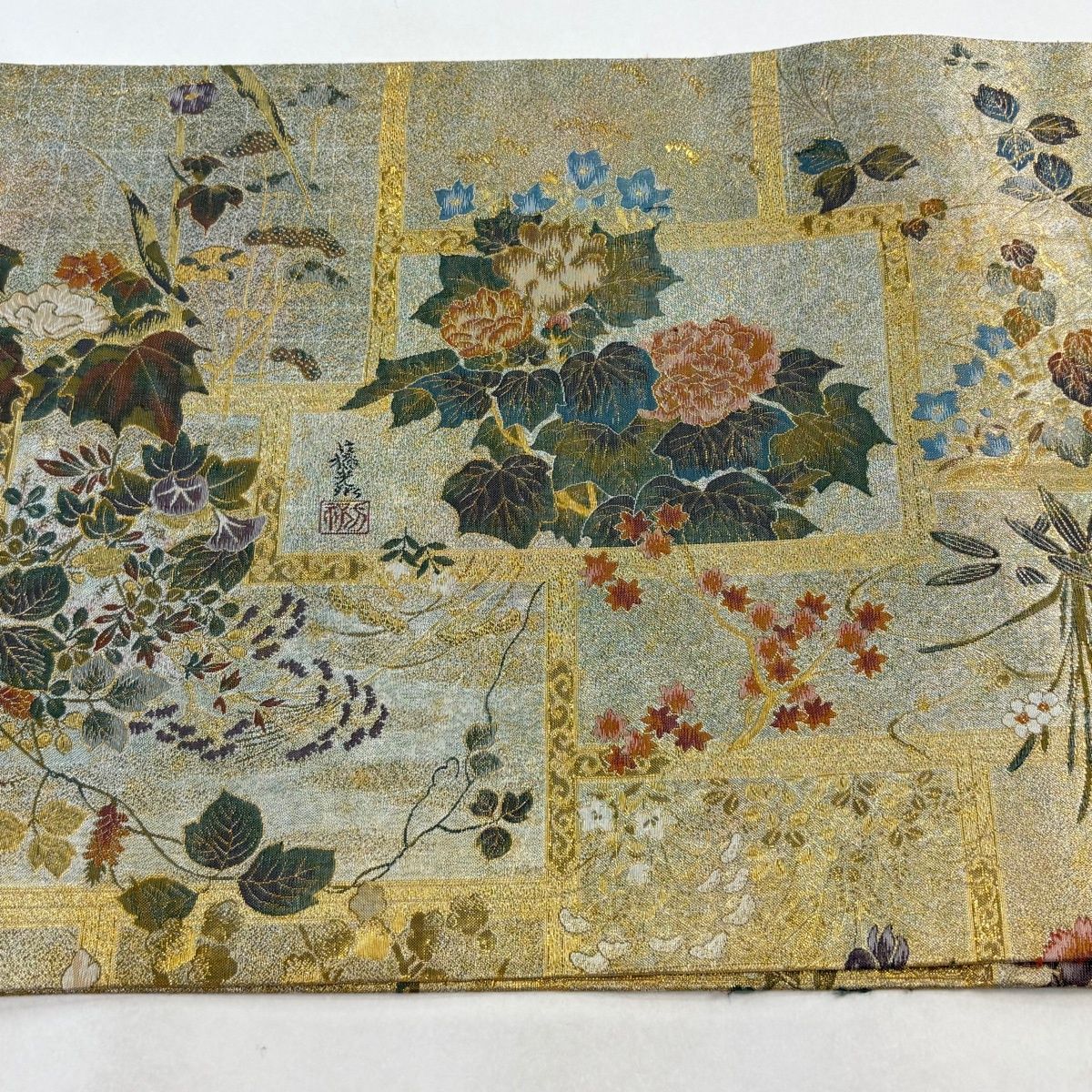丸帯 逸品 琳派大全集 俵屋宗達 尾形光琳 酒井抱一 草花 鳥 箔 金色 お太鼓柄 正絹 【中古】 丸帯 逸品 琳派大全集 俵屋宗達 尾形光琳 酒井抱一 草花 鳥 箔 金色 お太鼓柄 正絹 【中古】