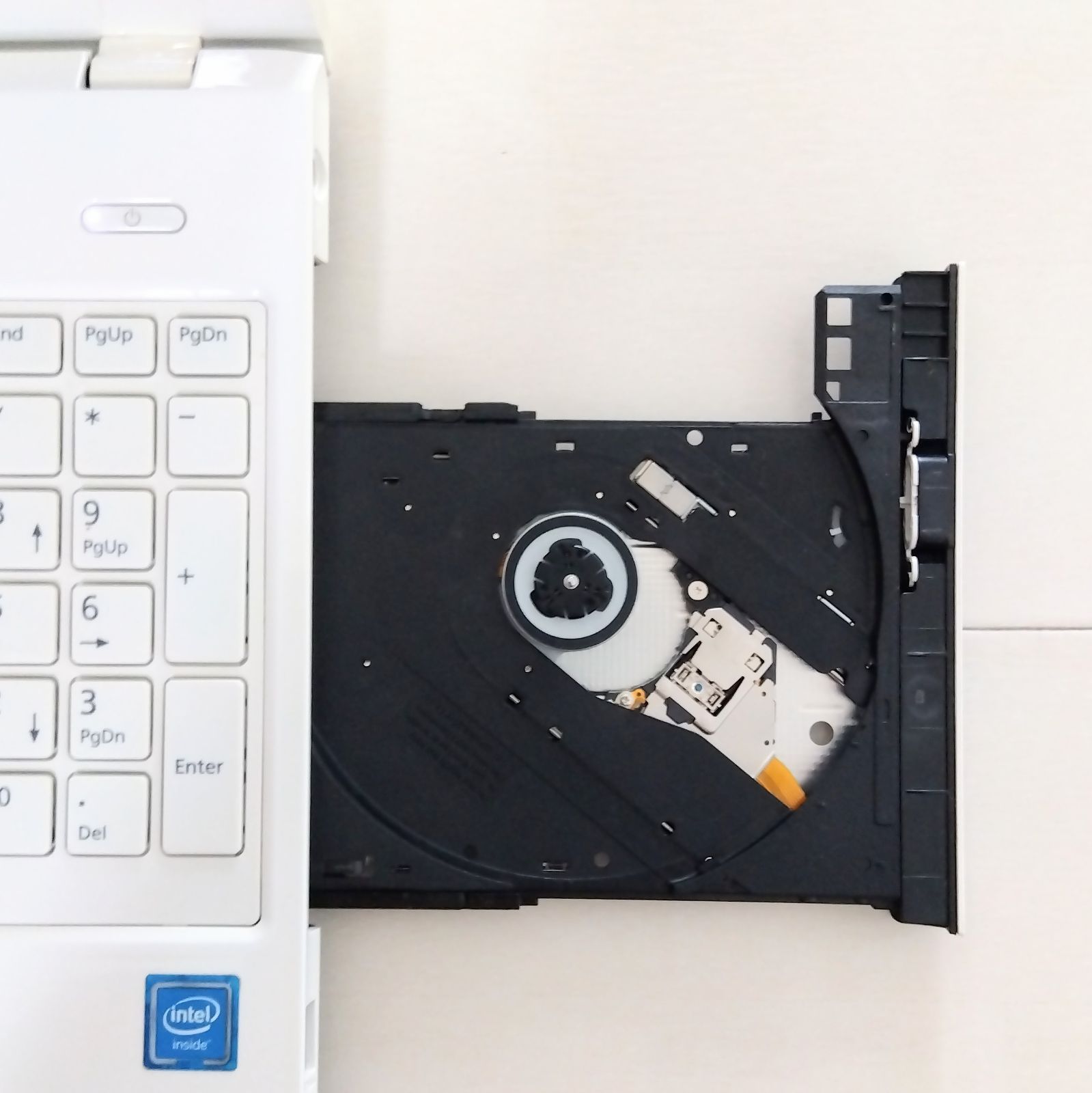 33✨Windows11✨高速SSD✨富士通ノートパソコン✨カメラ＆Office付きPC