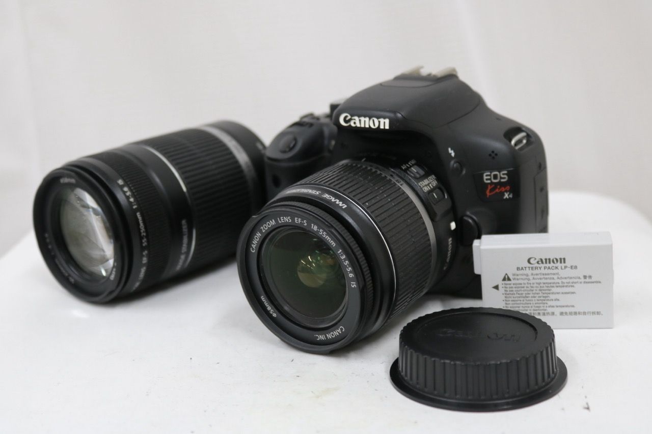 【返品保証】 【シャッター2486回】キャノン Canon EOS Kiss X4 EF-S 18-55mm F3.5-5.6 IS 55-250mm F4-5.6 デジタル一眼 e15837