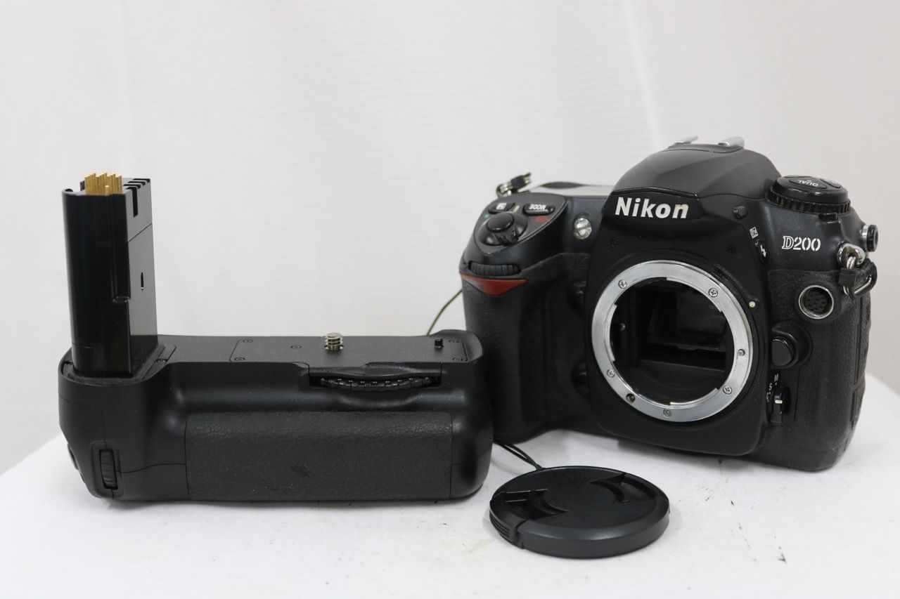 【返品保証】 ニコン Nikon D200 MB-D200付き デジタル一眼 ボディ e15836