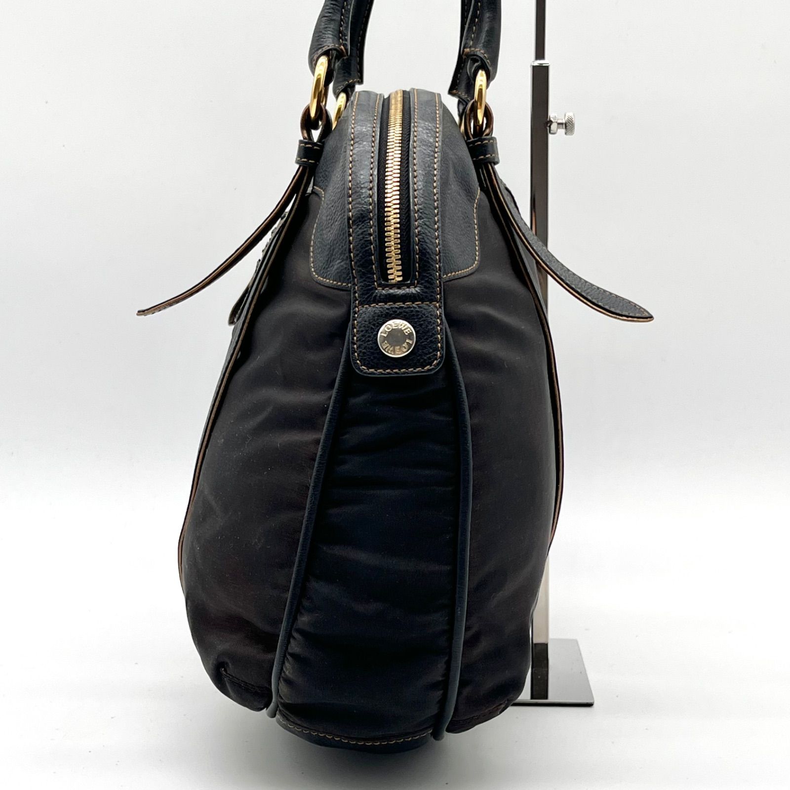 LOEWE ロエベ アナグラムロゴ ナイロン×レザー ショルダーバッグ