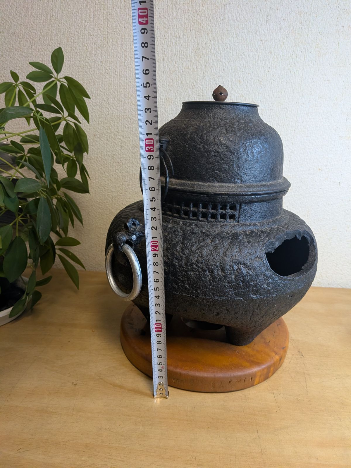 茶道具 鉄製 鬼面風炉 切合釜 茶釜 セット 木製台座付き 風炉釜 朝鮮