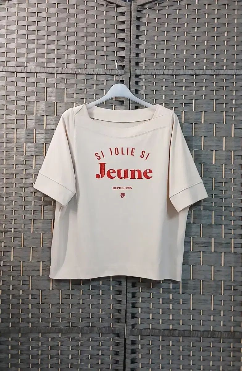 ハンサム SJSJ JOLLIE SI JEUNE Tシャツ