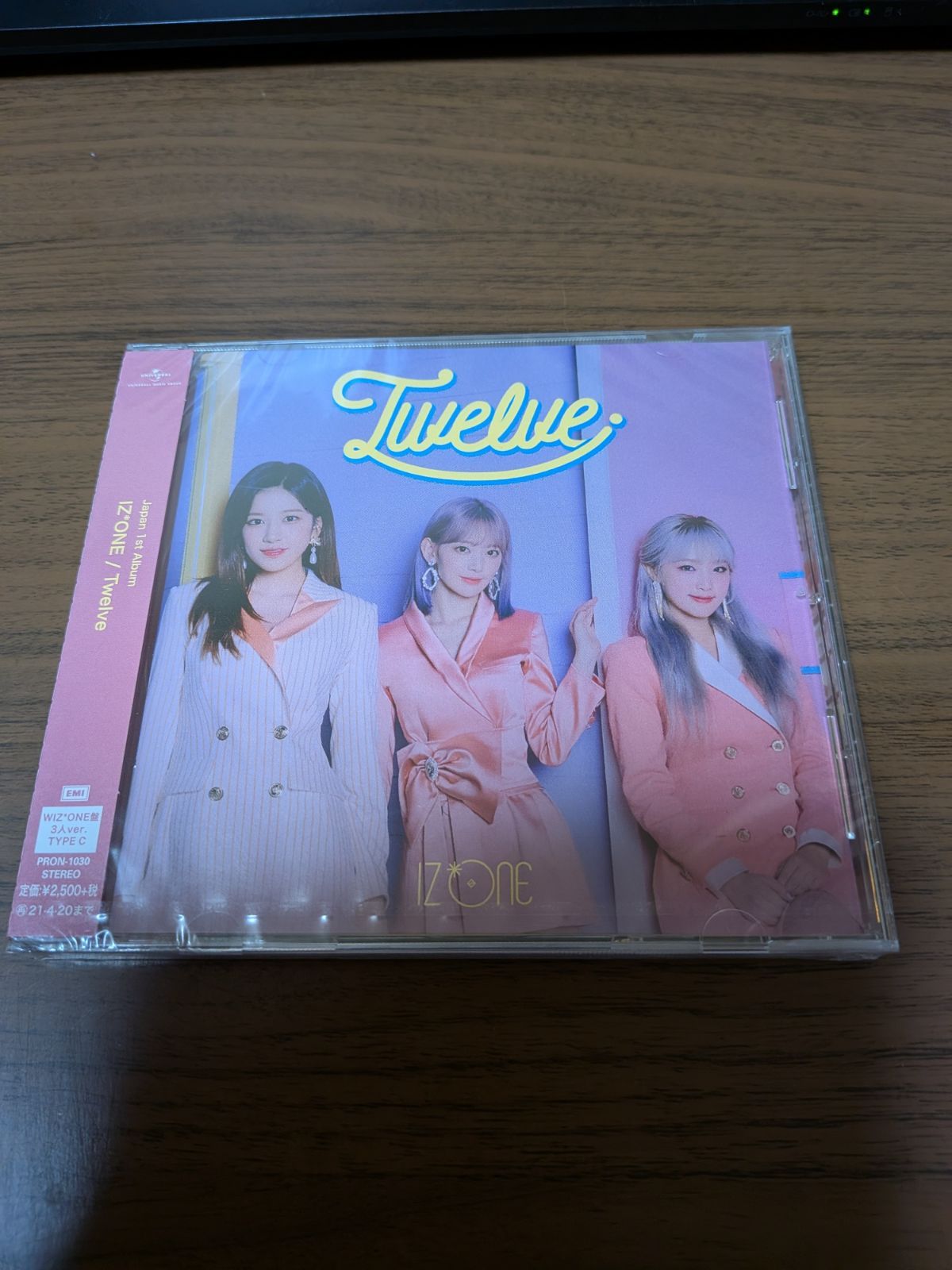 IZ*ONE / Twelve (WIZ*ONE盤) (Type C) - メルカリ