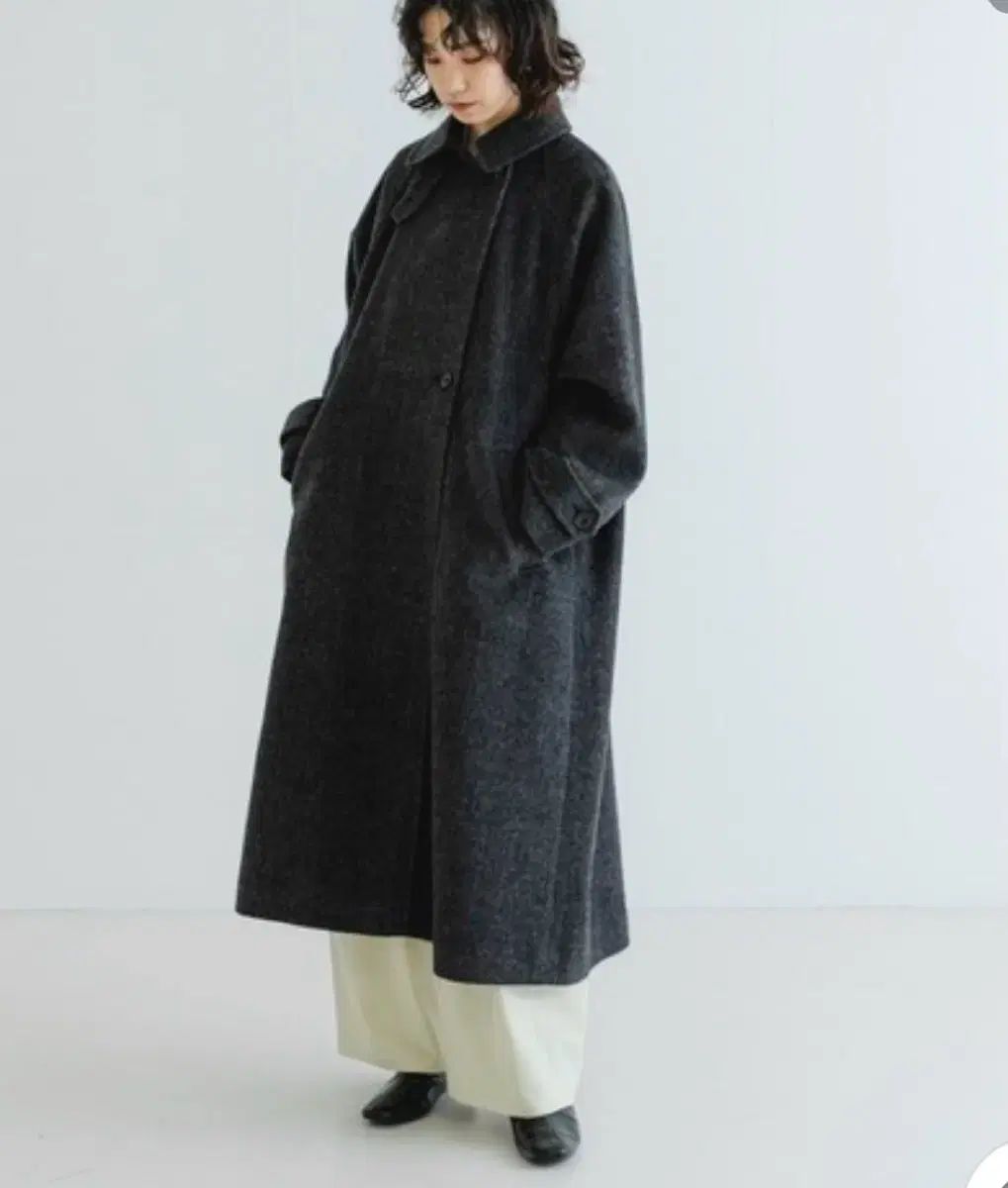 URBAN RESEARCH DOORS アーバンリサーチドアーズ コート (オヌク 着用)
