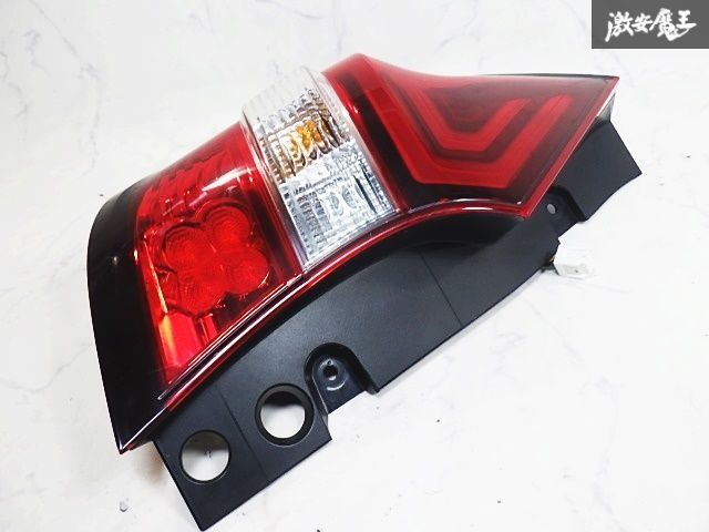☆点灯OK☆ 日産 純正 E12 HE12 ノート 後期 LED テールランプ テール