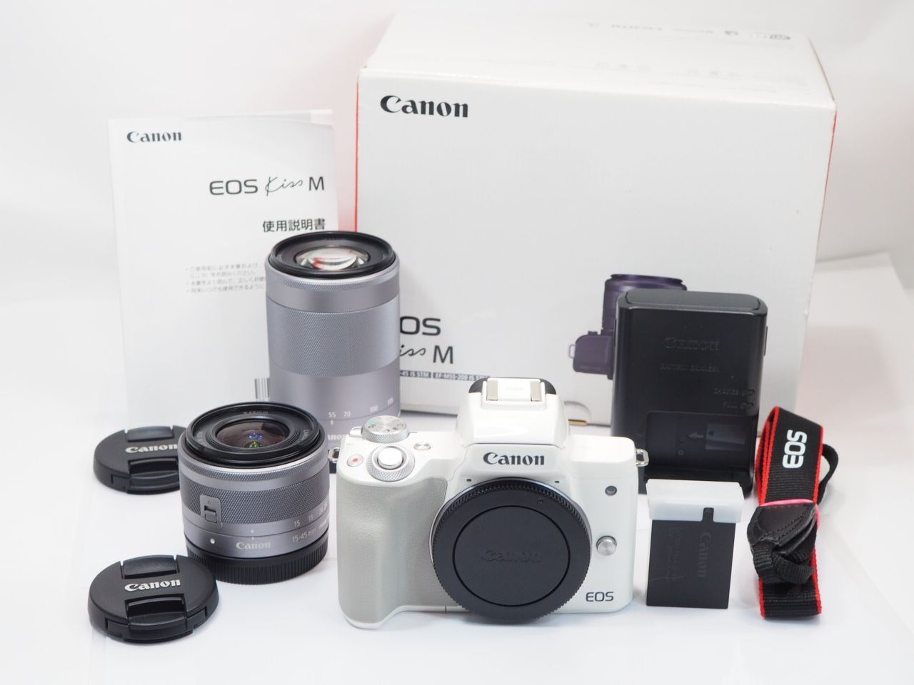 送料無料 【 美品 】Canon EOS Kiss M ホワイト 15-45mmSTM 55-200mm