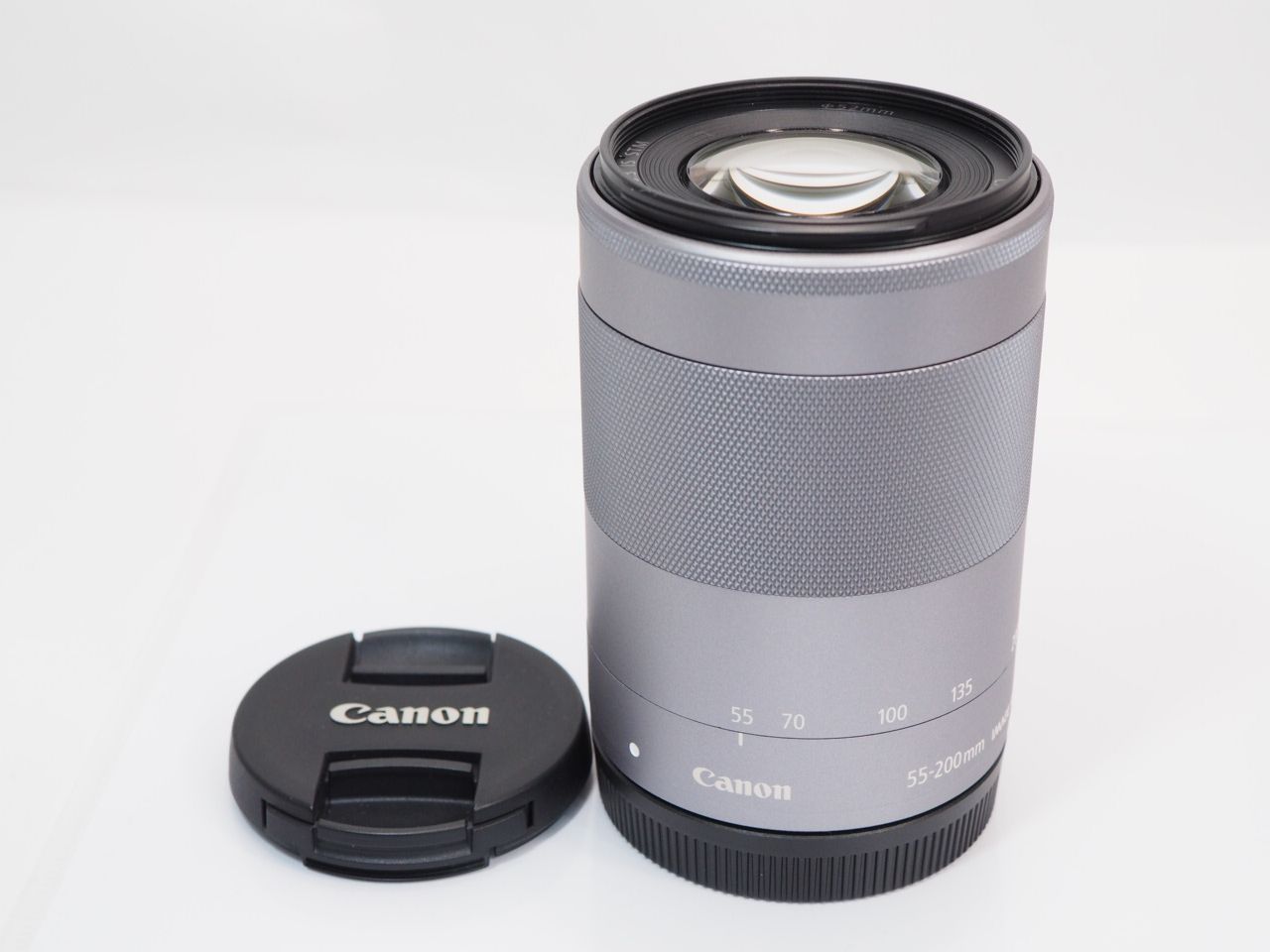 送料無料 【 美品 】Canon EOS Kiss M ホワイト 15-45mmSTM 55-200mm
