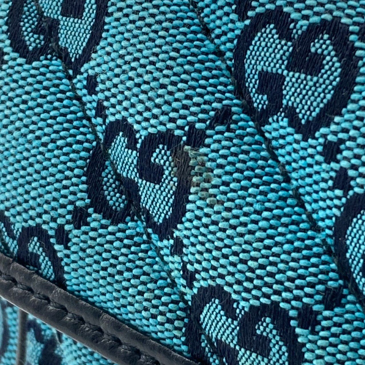 GUCCI(グッチ) GGマーモント ブルーキャンパス チェーンフラップ 443497 ショルダーバッグ ブルー GUCCI(グッチ) GGマーモント ブルーキャンパス チェーンフラップ 443497 ショルダーバッグ ブルー