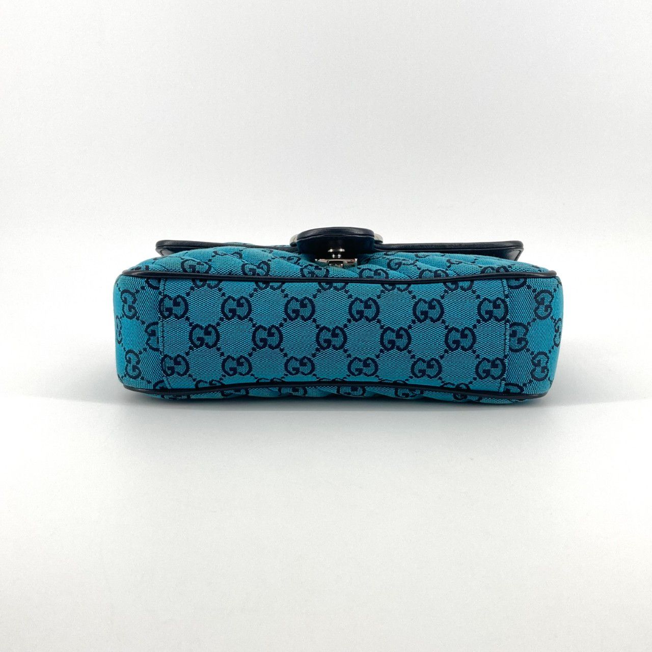 GUCCI(グッチ) GGマーモント ブルーキャンパス チェーンフラップ 443497 ショルダーバッグ ブルー GUCCI(グッチ) GGマーモント ブルーキャンパス チェーンフラップ 443497 ショルダーバッグ ブルー
