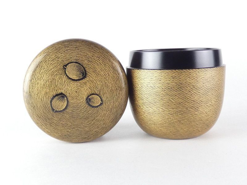 前志芸男「沈金 松葉松笠図 棗」共箱 木製 保証品 茶道具 輪島塗 /R259