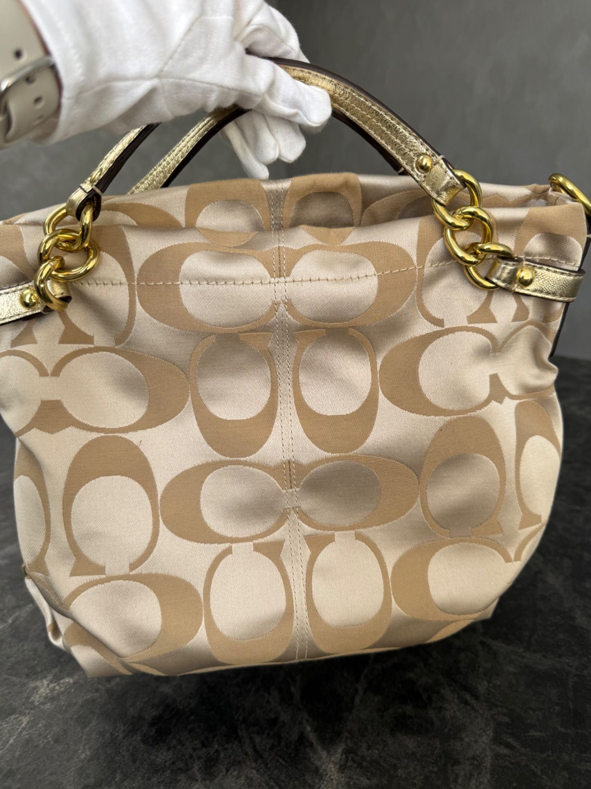 COACH シグネチャー ショルダーバッグ ベージュ