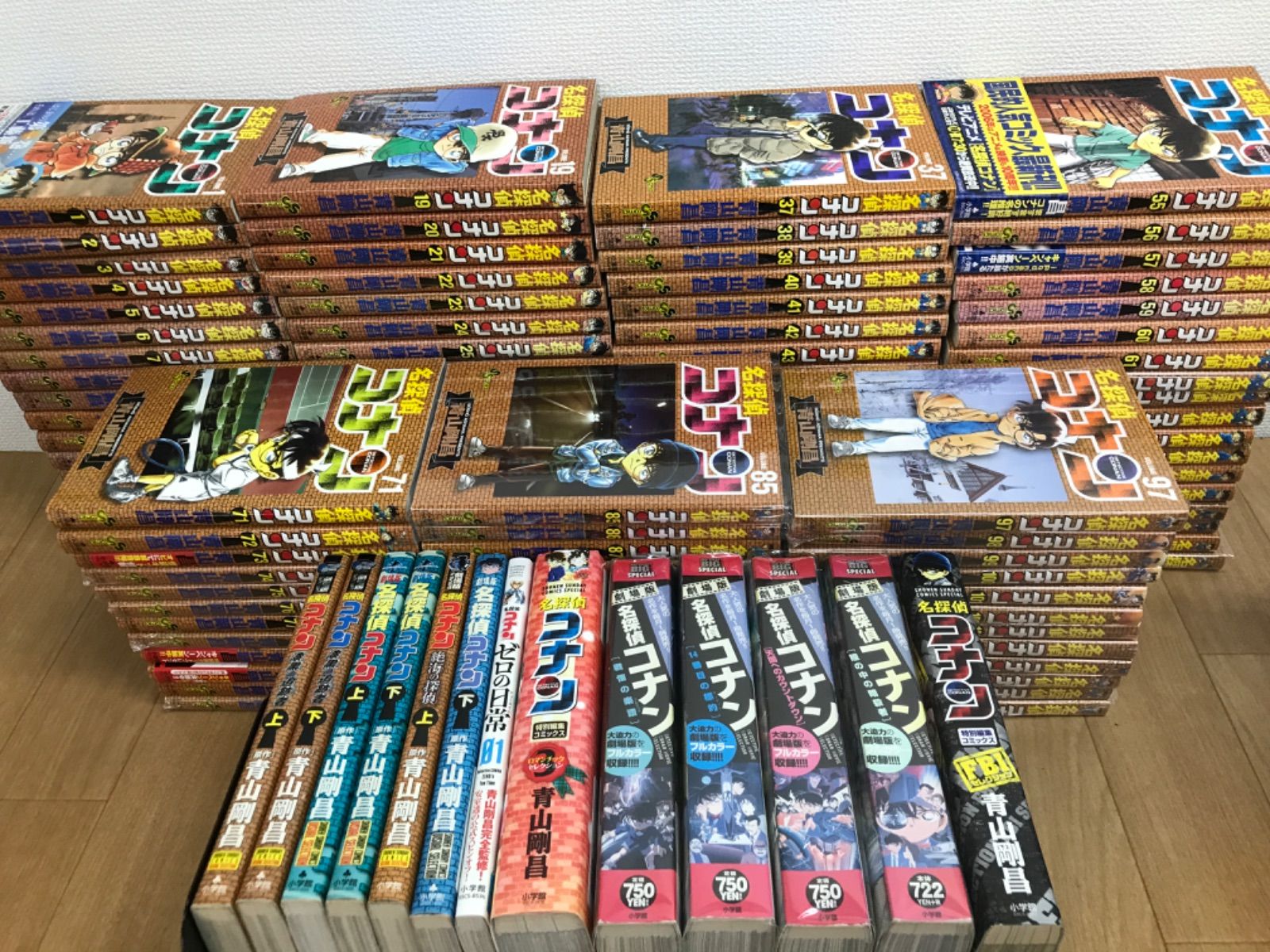 ☆②【未開封多数！】名探偵コナン 1～108巻 コミック全巻＋関連本13冊