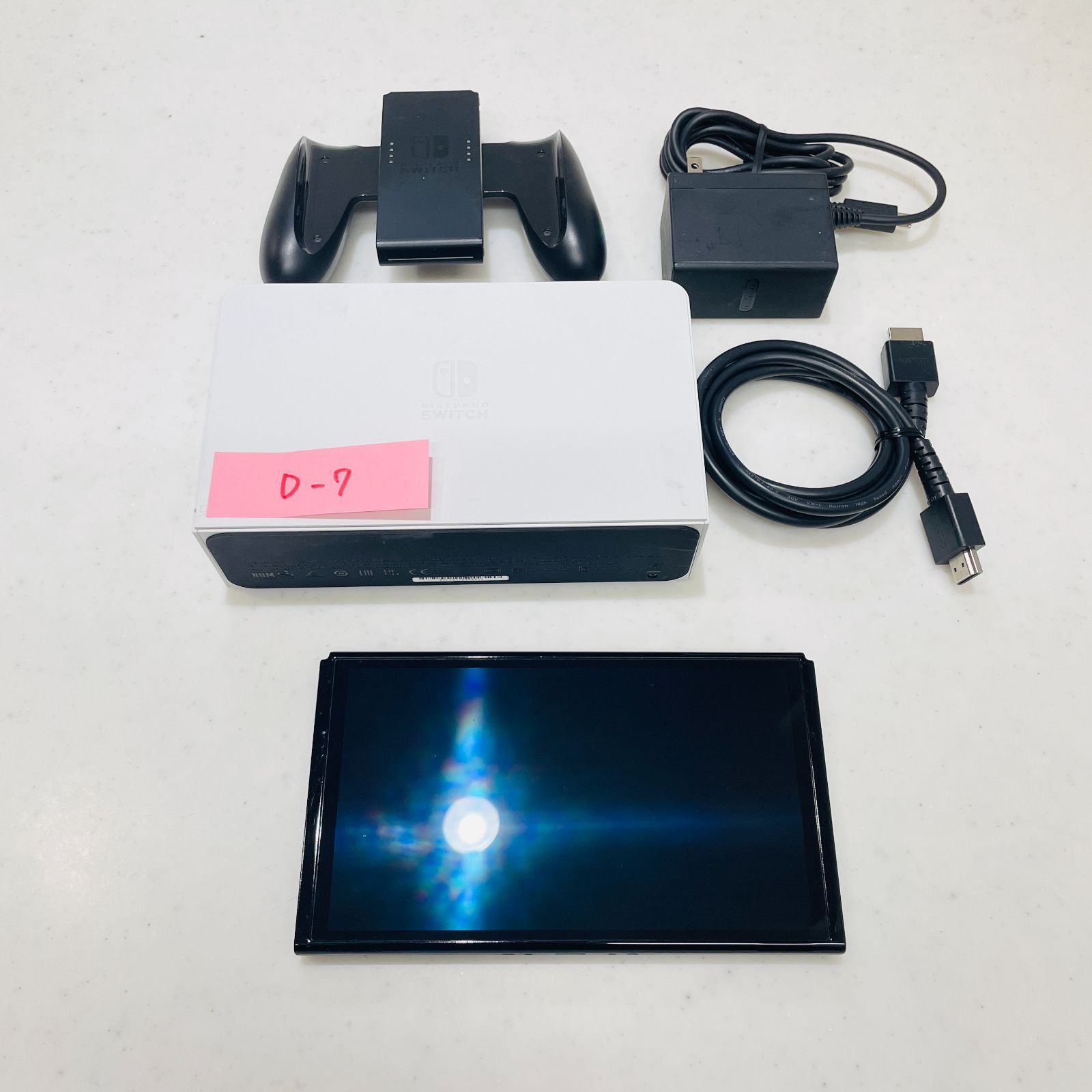 美品 2023年製 Nintendo Switch 有機ELモデル 本体 ホワイトドック