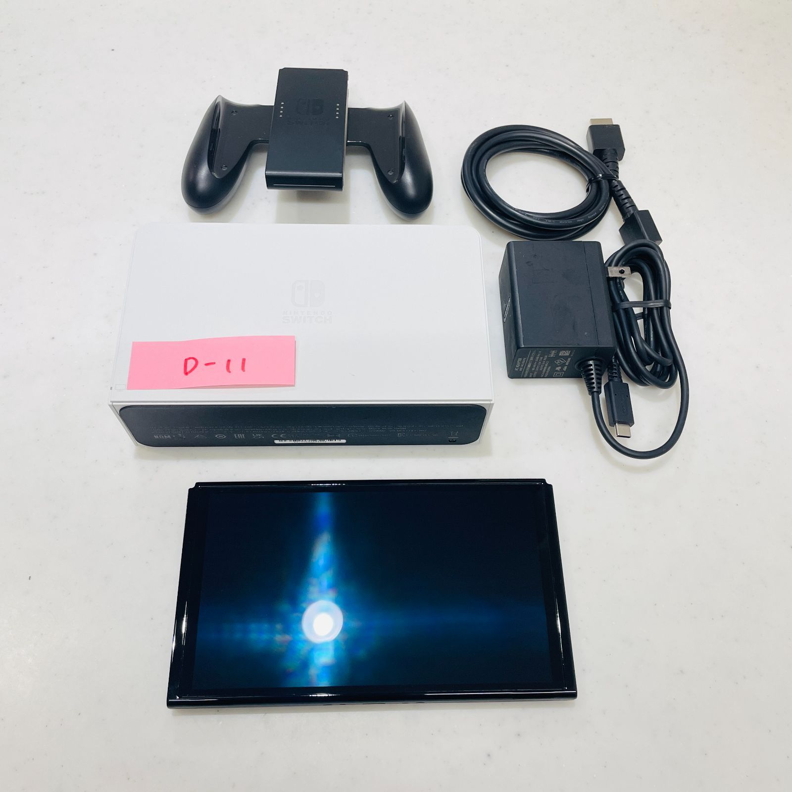 美品 2022年製 Nintendo Switch 有機ELモデル 本体 ホワイトドック