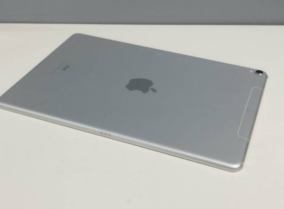 Wi-Fi+セルラー】iPad Pro 10.5インチ/A1709/64GB〈MQF02J/A