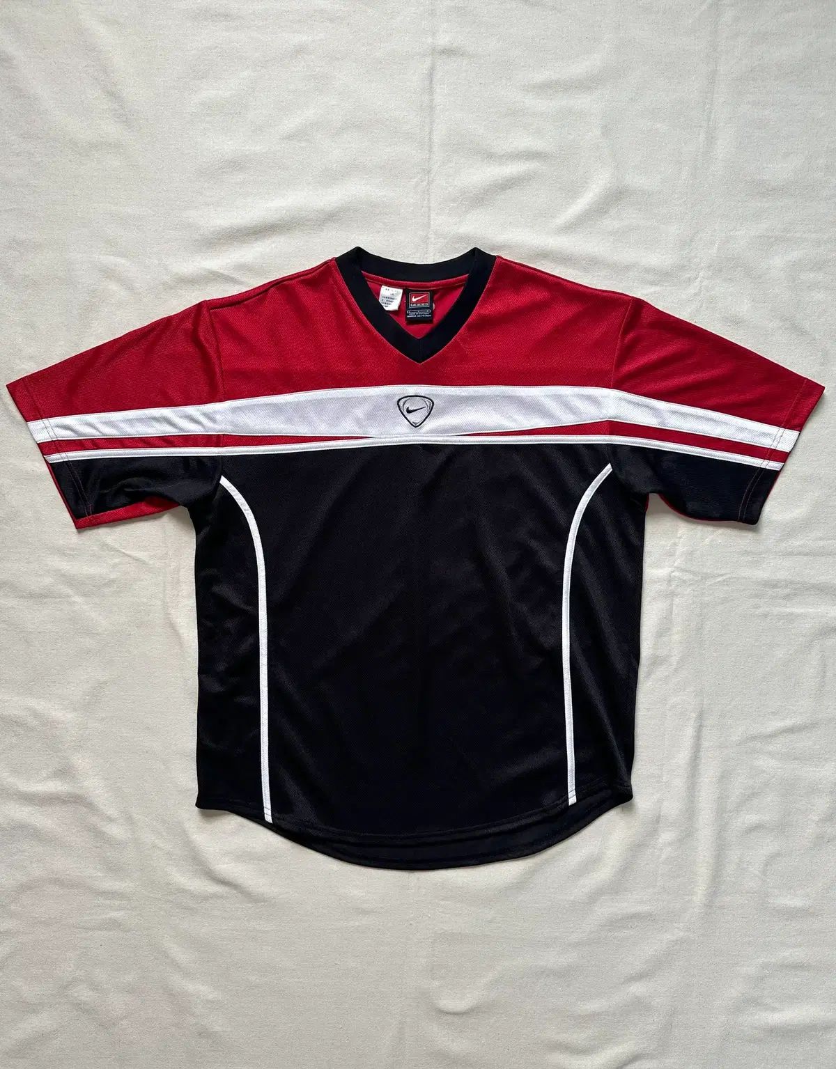 00s NIKE Y2K チーム レッド ブラック メッシュ Vネック 半袖 ジャージ 100