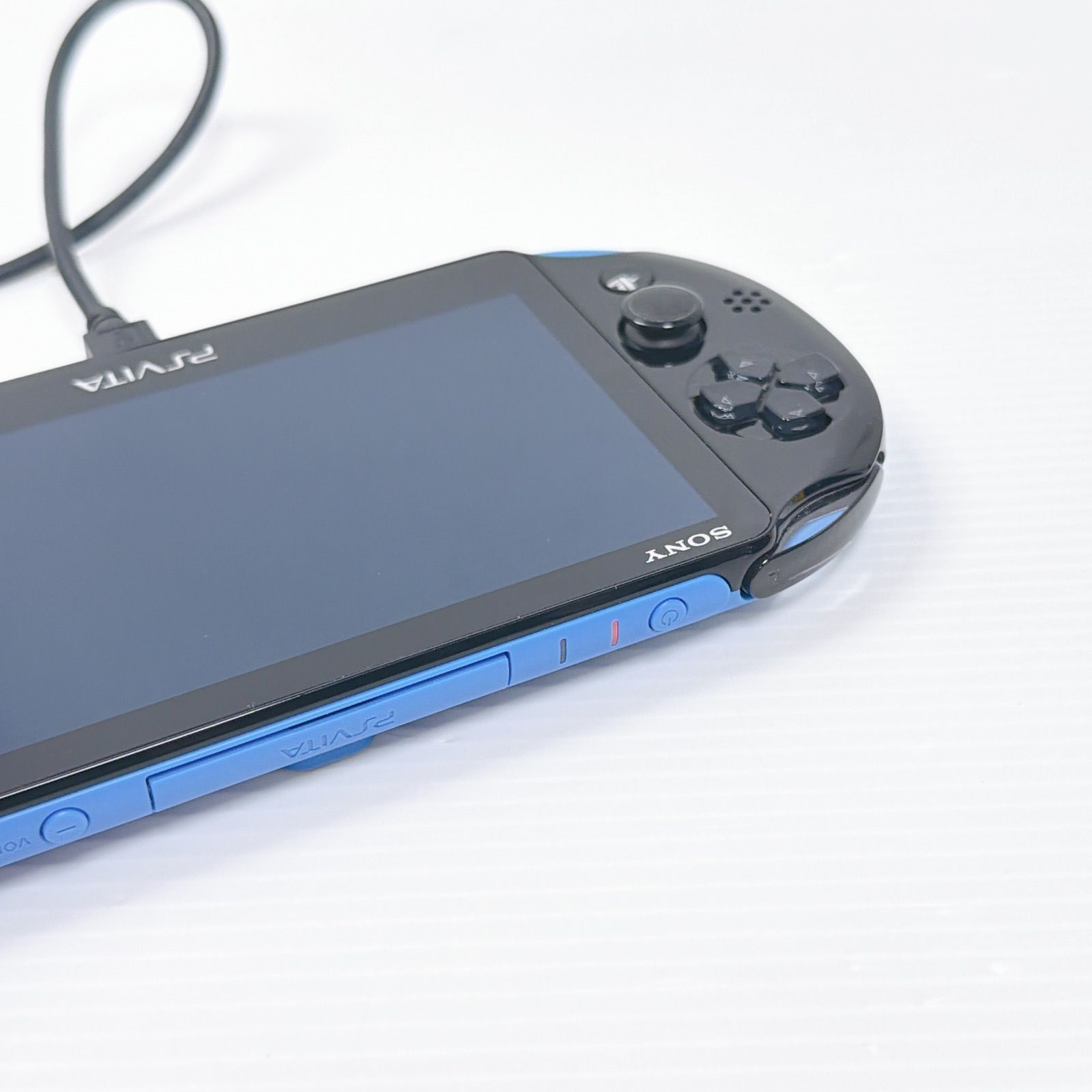 極美品 PSVITA PCH 2000 ブルーブラック 純正4GBメモリーカード付き
