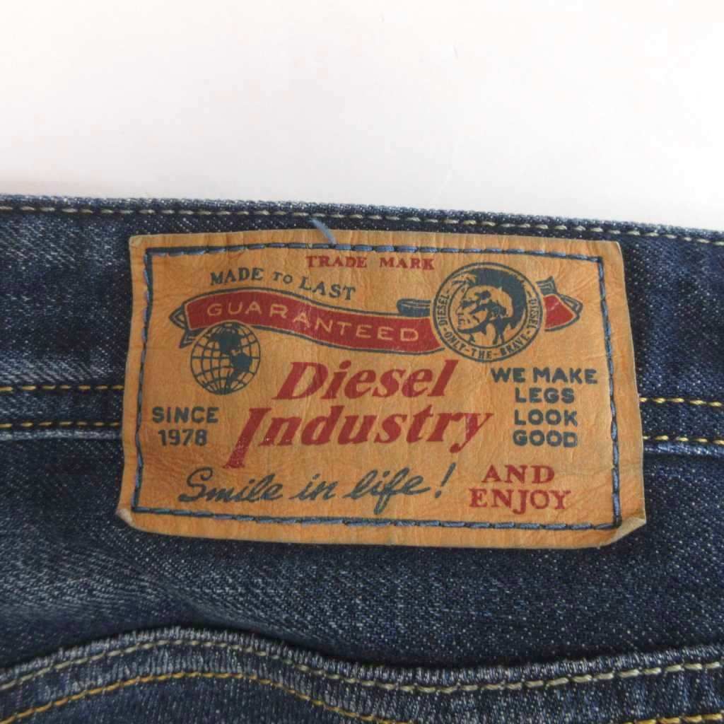 ディーゼル DIESEL LARKEE デニム パンツ ボタンフライ インディゴ W30