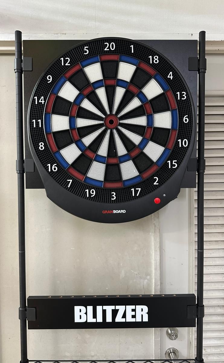 中古品】BLITZER ブリッツァー ダーツボードセット GRAN BOARD