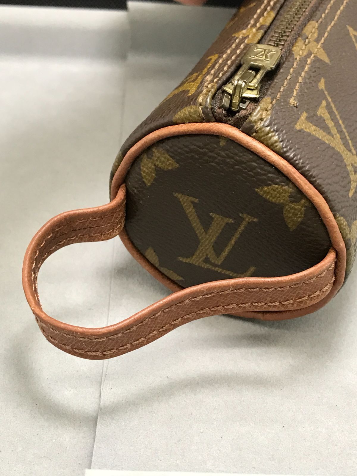 LOUIS VUITTON ルイヴィトン ポーチ ペンケース トゥルースロンド