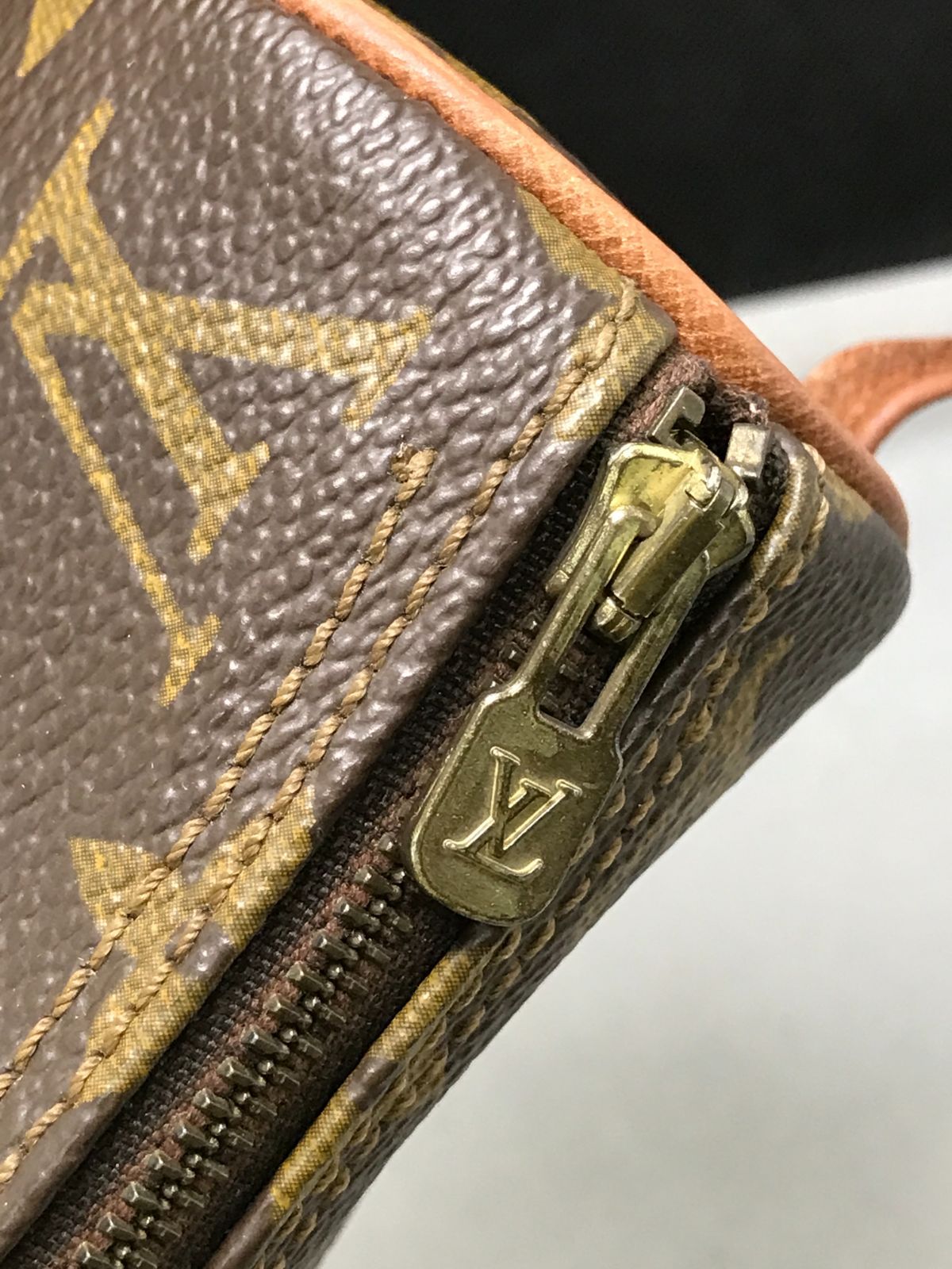 LOUIS VUITTON ルイヴィトン ポーチ ペンケース トゥルースロンド