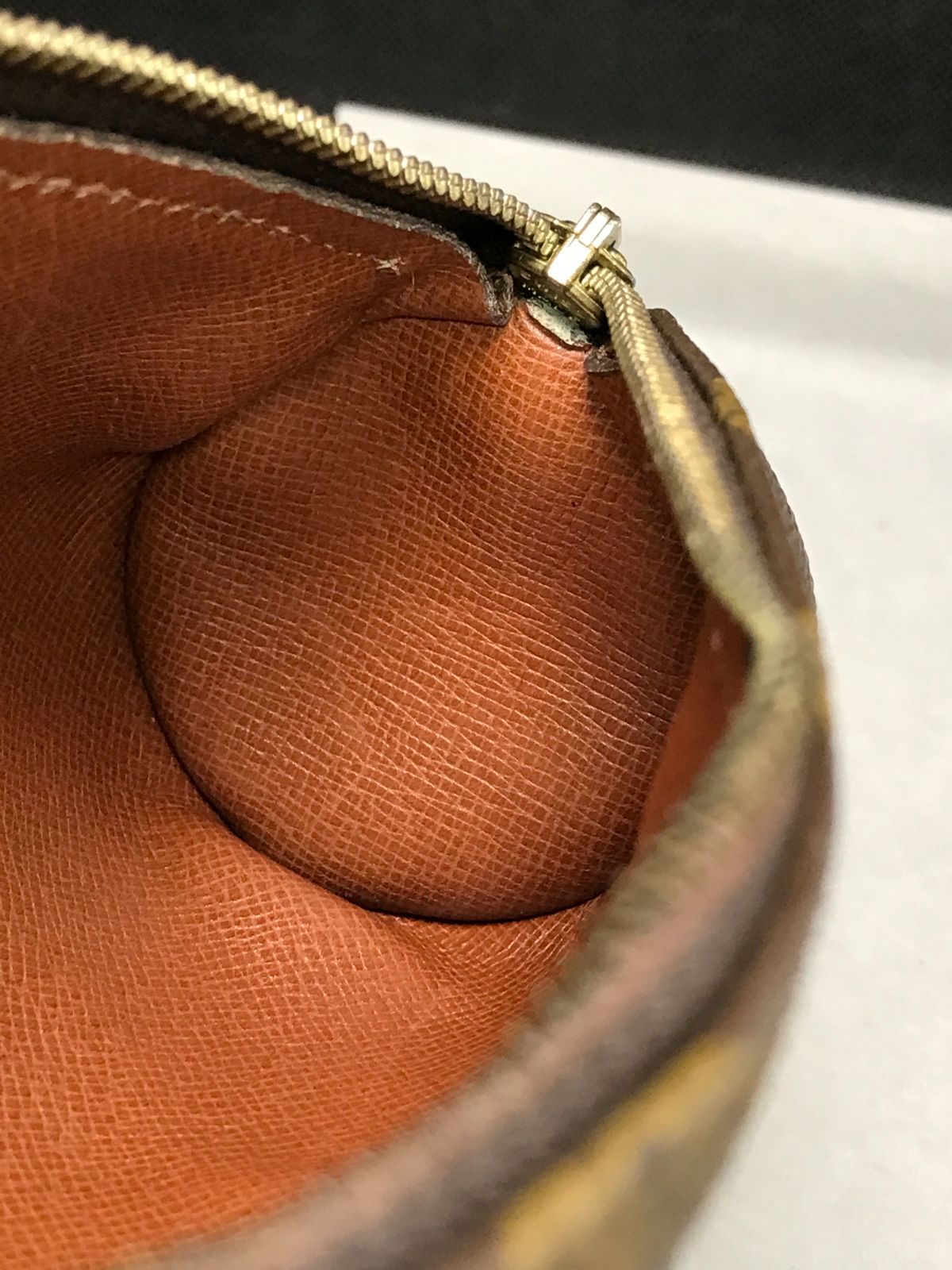 LOUIS VUITTON ルイヴィトン ポーチ ペンケース トゥルースロンド