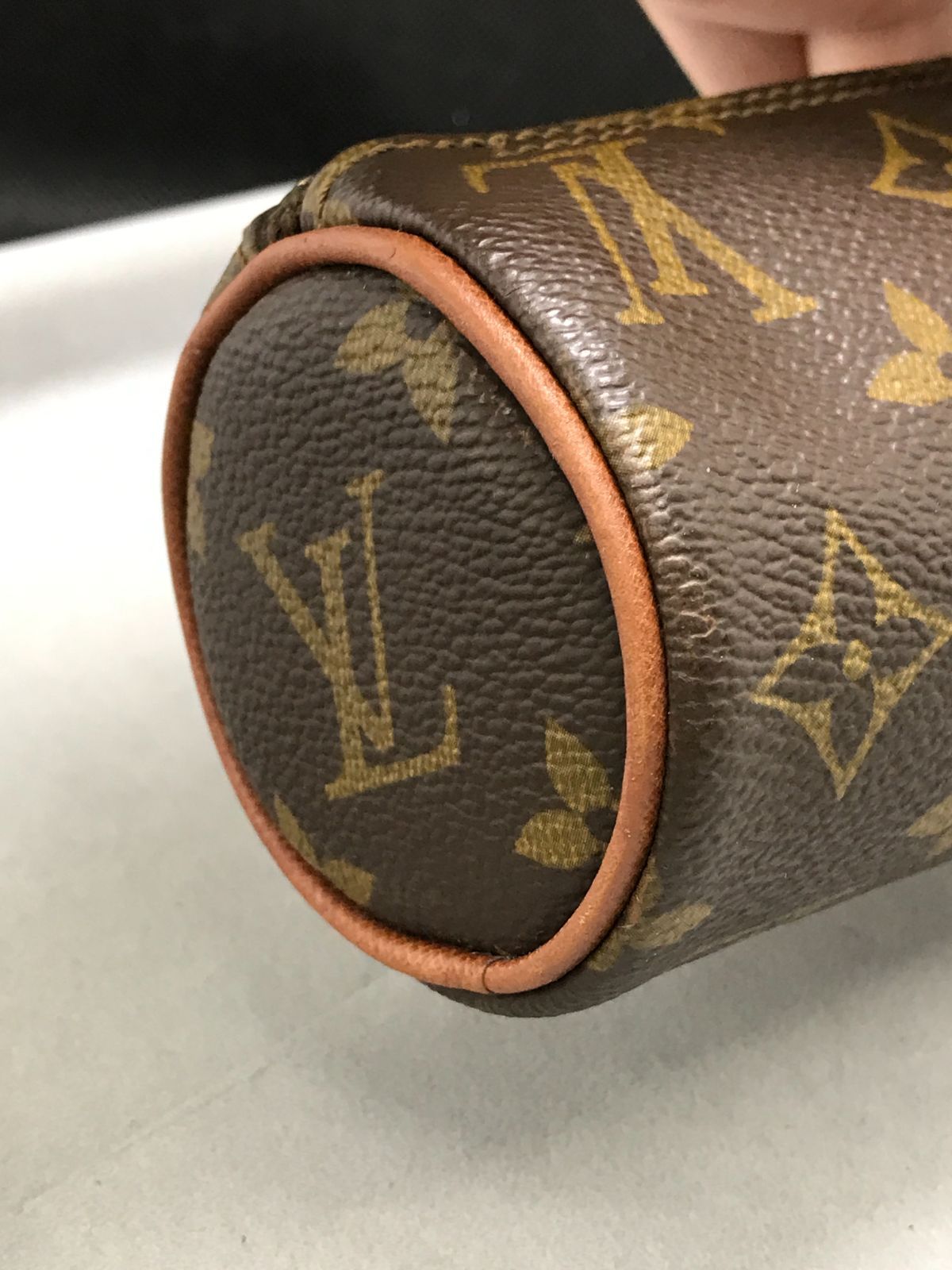 LOUIS VUITTON ルイヴィトン ポーチ ペンケース トゥルースロンド