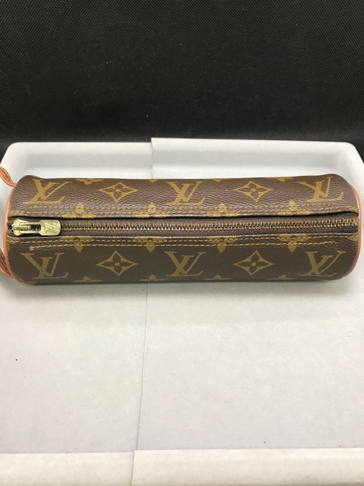 LOUIS VUITTON ルイヴィトン ポーチ ペンケース トゥルースロンド