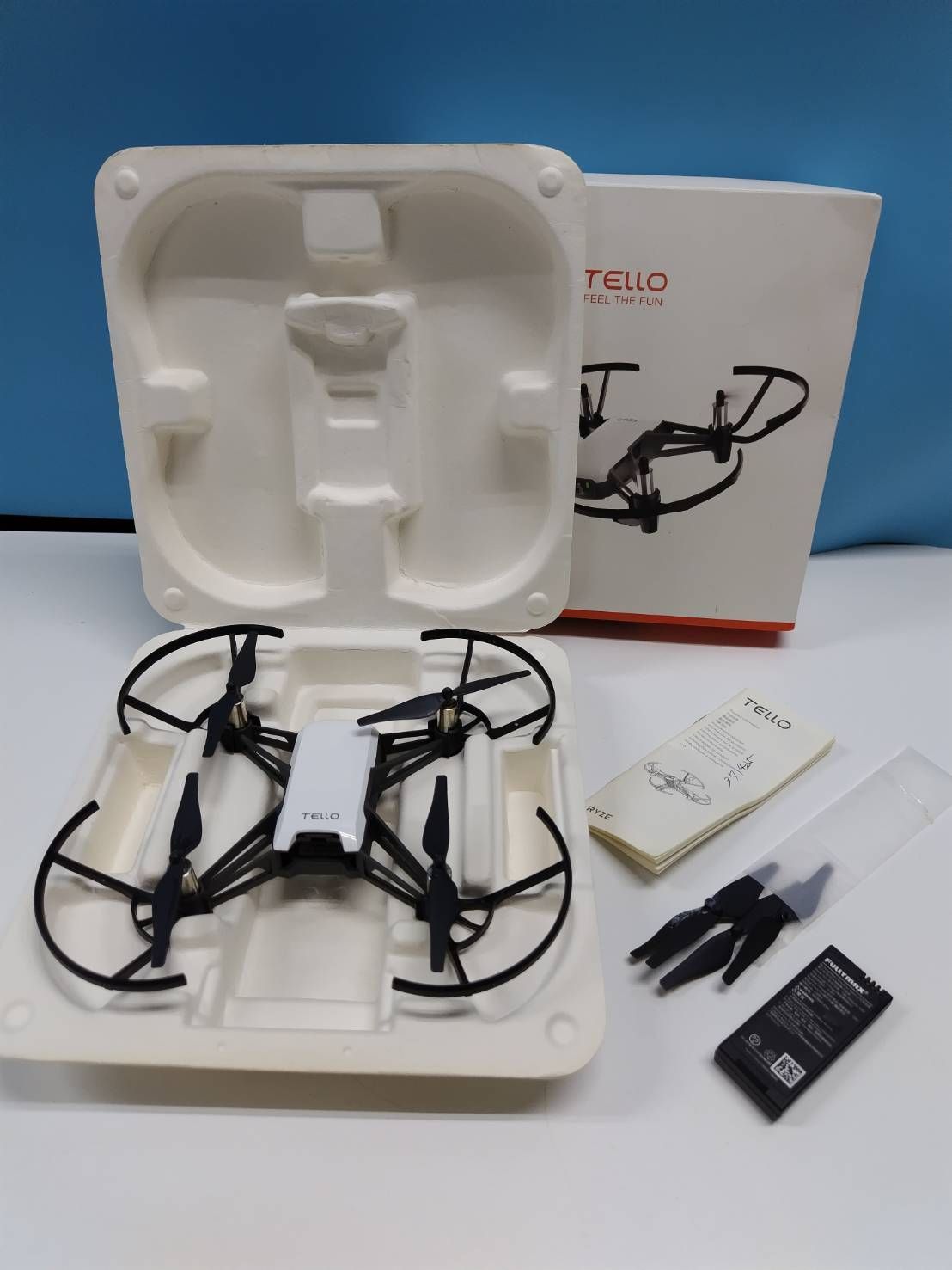 TELLOドローンTLW004新品未使用品 現状品】TELLO FEEL THE FUN TLW004 ドローン - メルカリ