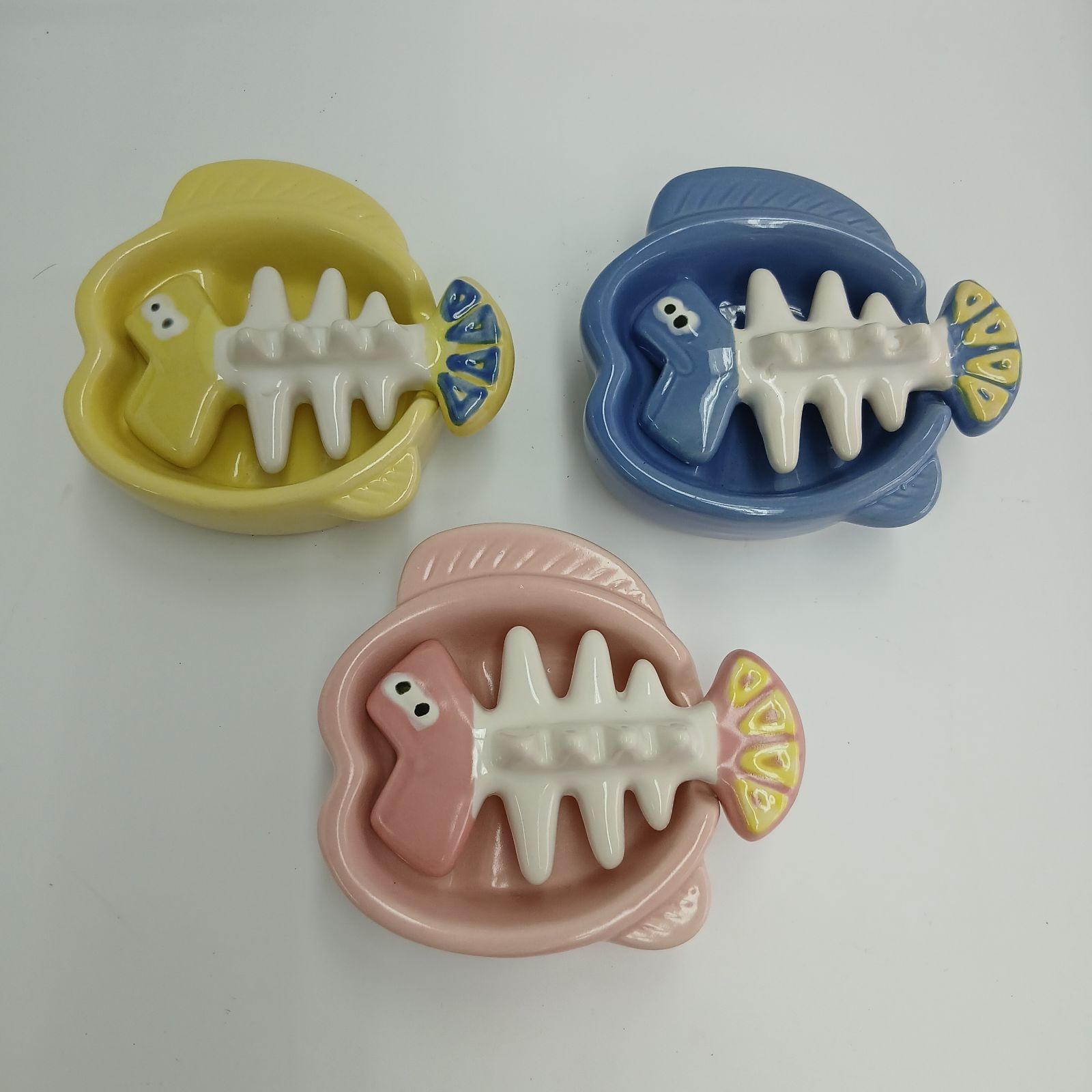 昭和レトロ 魚の灰皿 陶器製3個セット／K-0724S - メルカリ