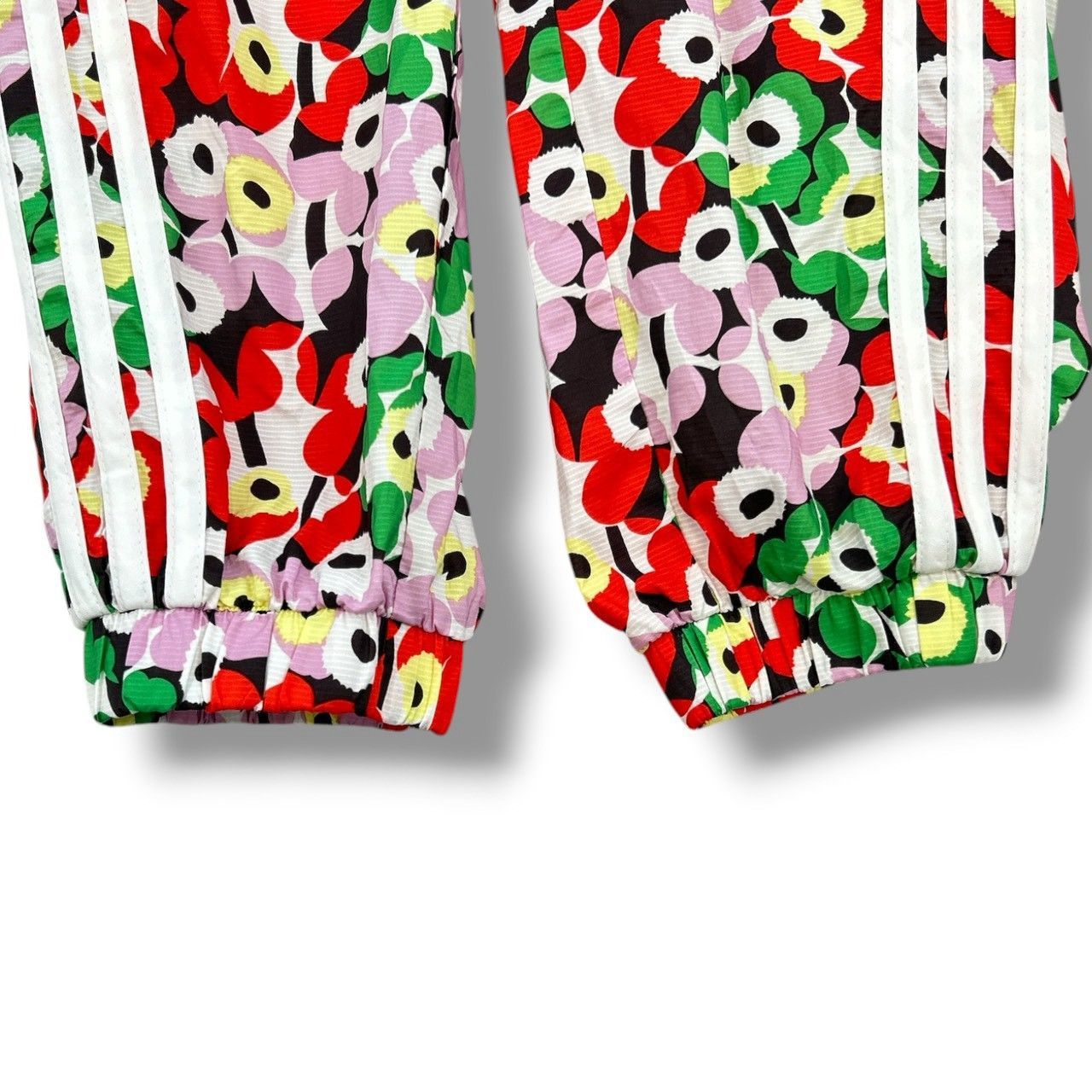 adidas × marimekko アディダス マリメッコ コラボ ウニッコ柄