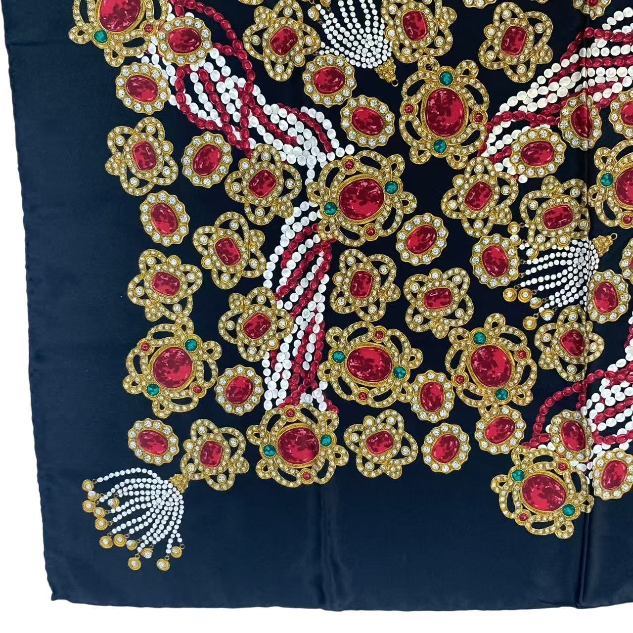 美品 CHANEL シャネル スカーフ シルク ジュエリー柄 ブラック X