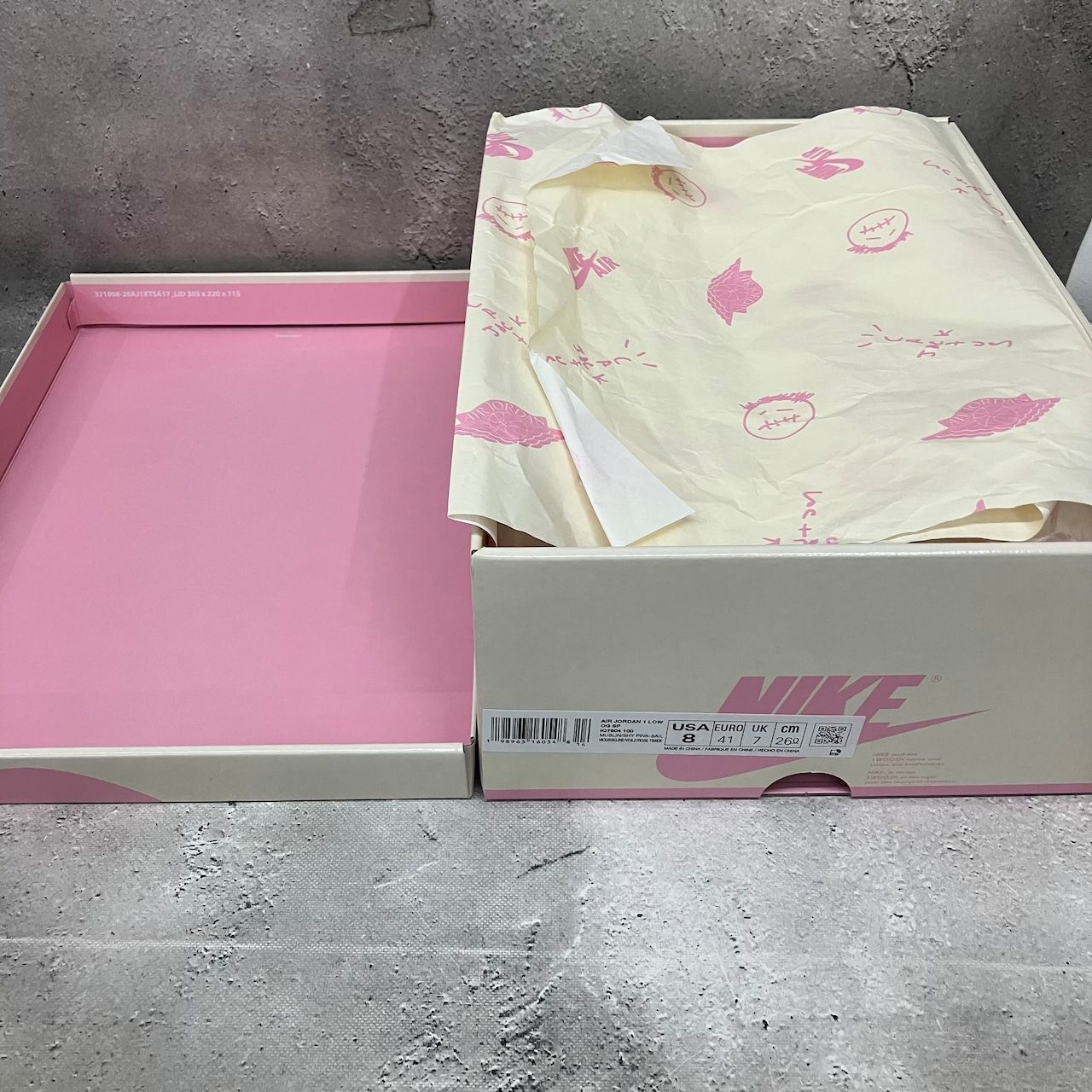 Travis Scott × Nike Air Jordan 1 Retro Low OG 