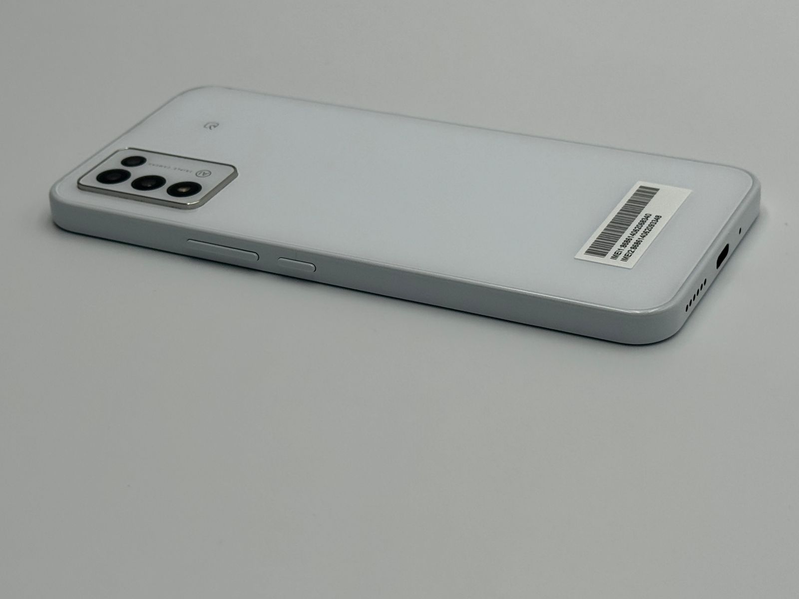 Libero 5G III 64GB ホワイト SIMフリー中古B - メルカリ