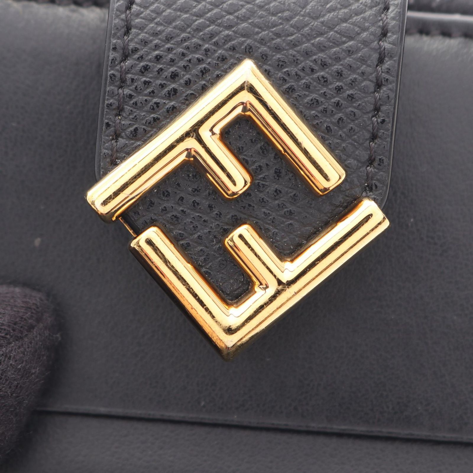 FENDI フェンディ ALWA FFダイアモンド 二つ折り財布 フェンディ FENDI 二つ折り財布 ALWA FFダイアモンド 8M0490 ブラック