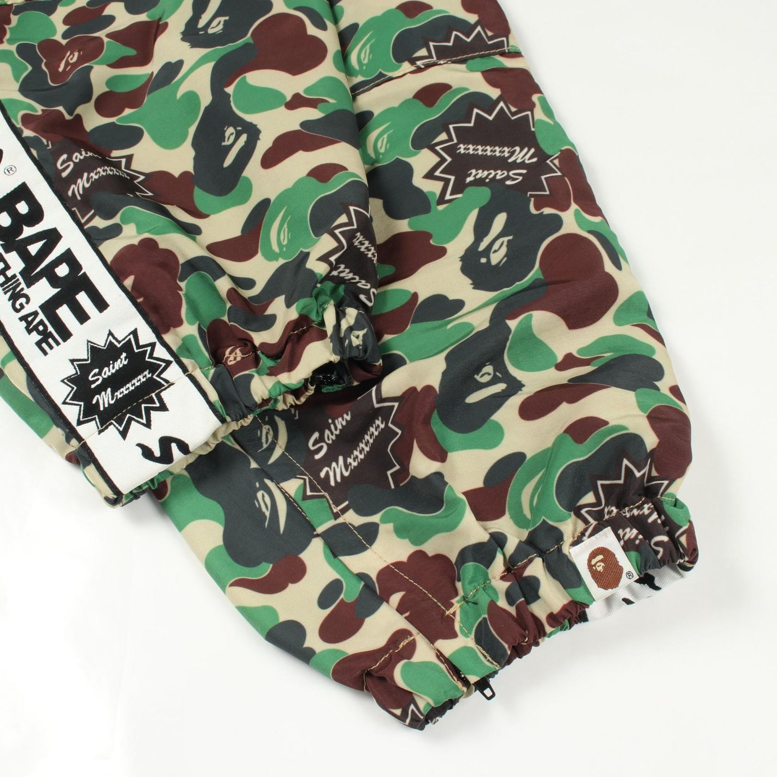 アベイシングエイプ A BATHING APE パンツ SAINT MICHAEL × A BATHING