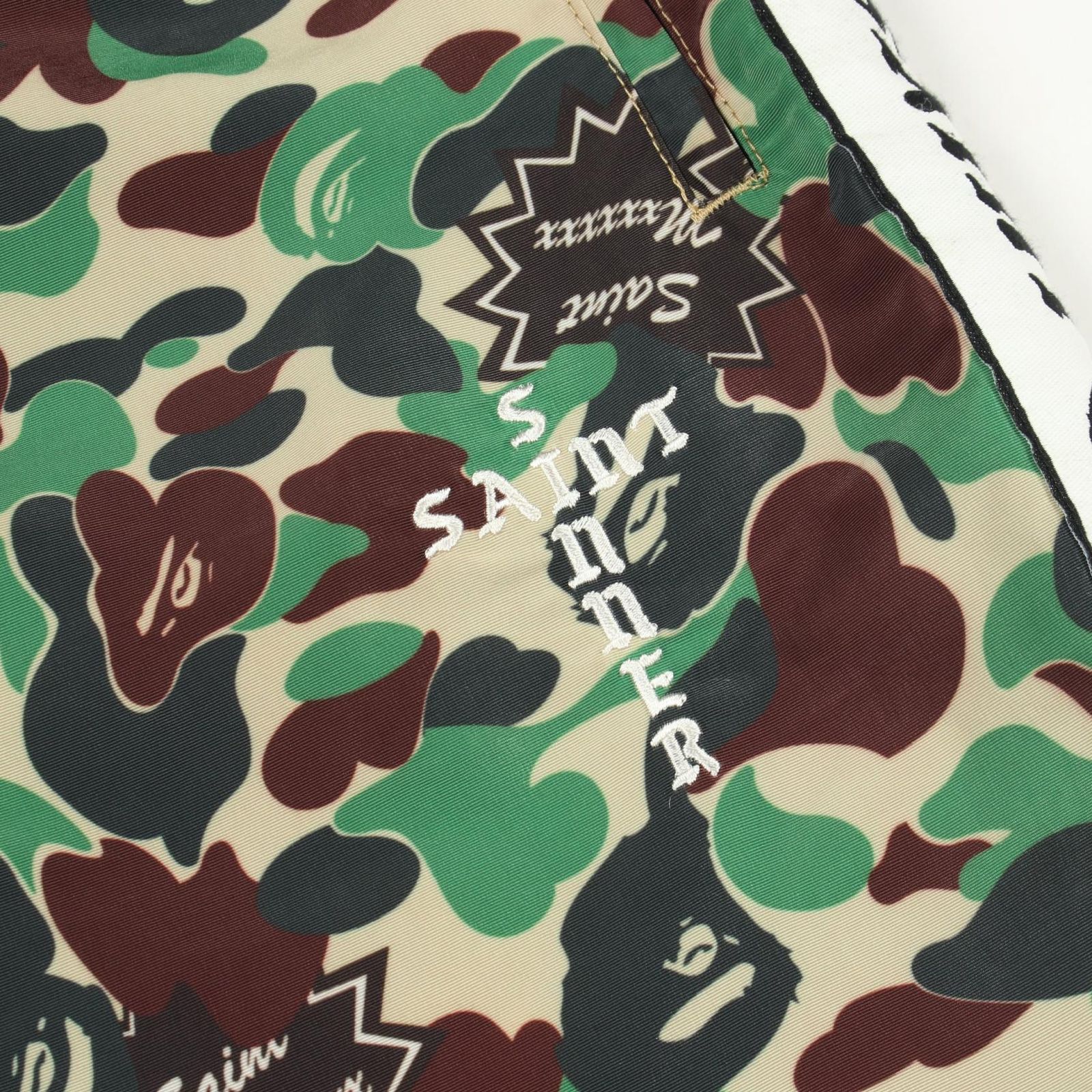 アベイシングエイプ A BATHING APE パンツ SAINT MICHAEL × A BATHING