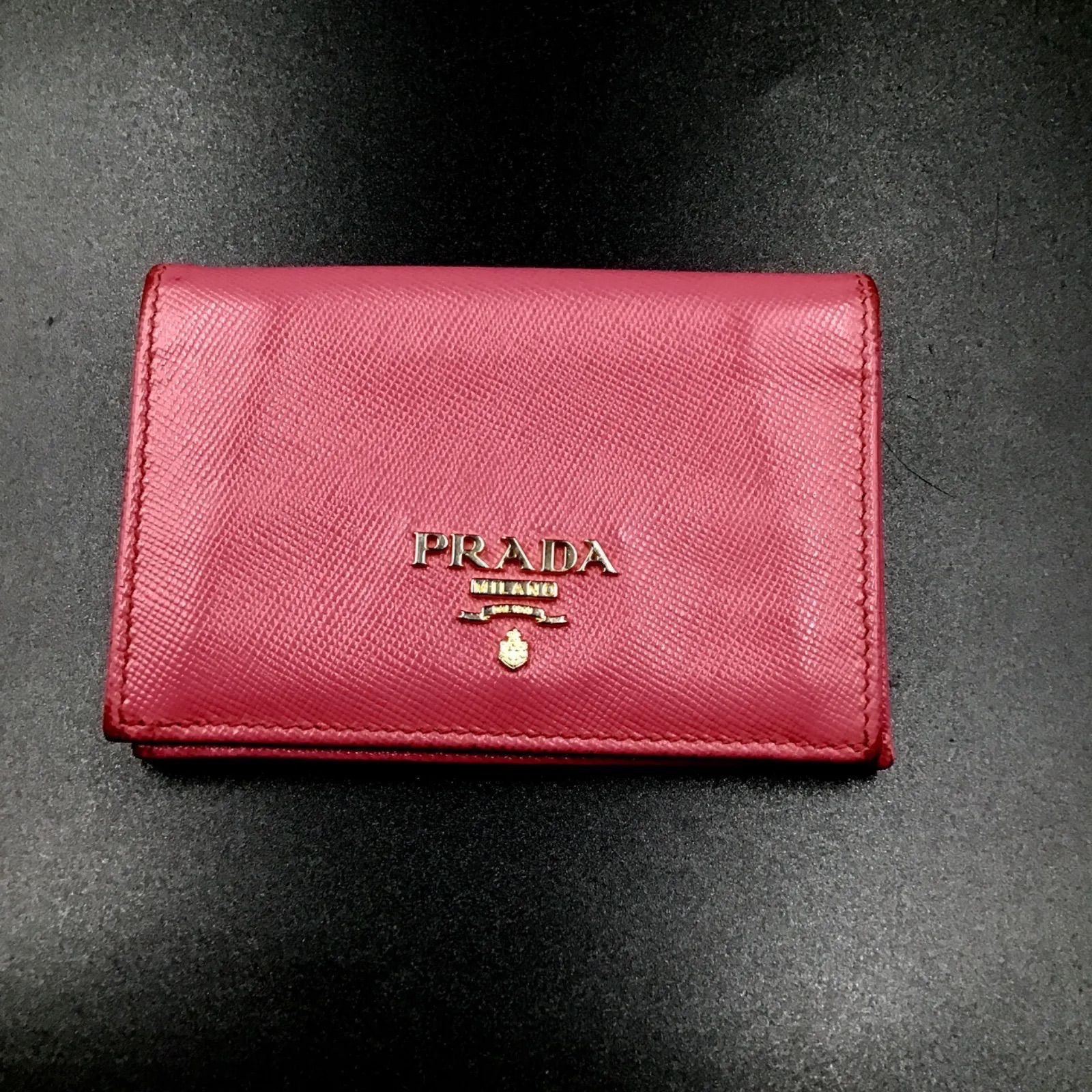 PRADA プラダ サフィアーノレザー カードケース 名刺入れ ピンク ゴールドロゴ PRADA プラダ サフィアーノレザー カードケース 名刺入れ ピンク ゴールドロゴ